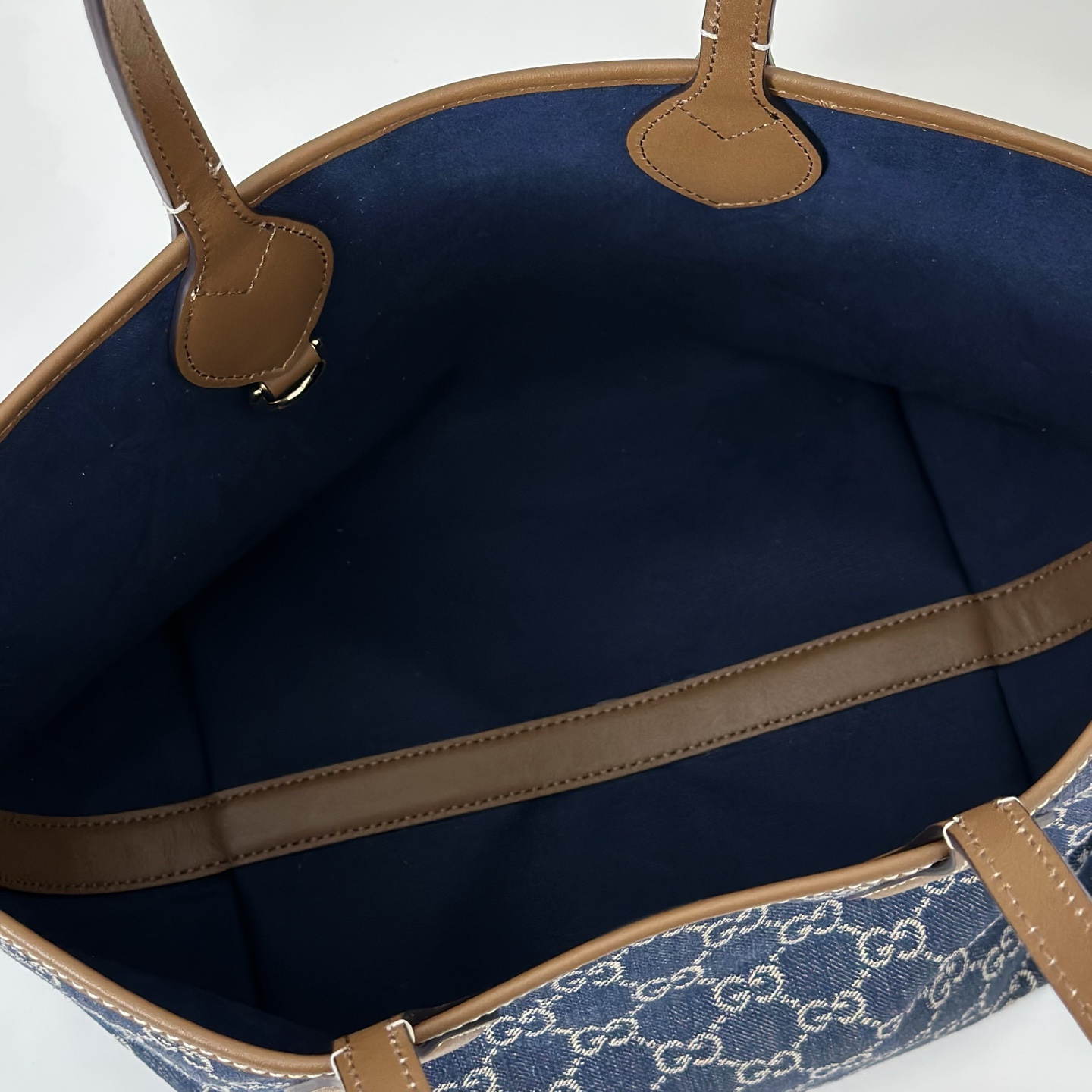 专柜品质， 原单货，实物实拍！款号820496蓝牛仔/棕，尺寸：宽22X高19X侧宽18cm