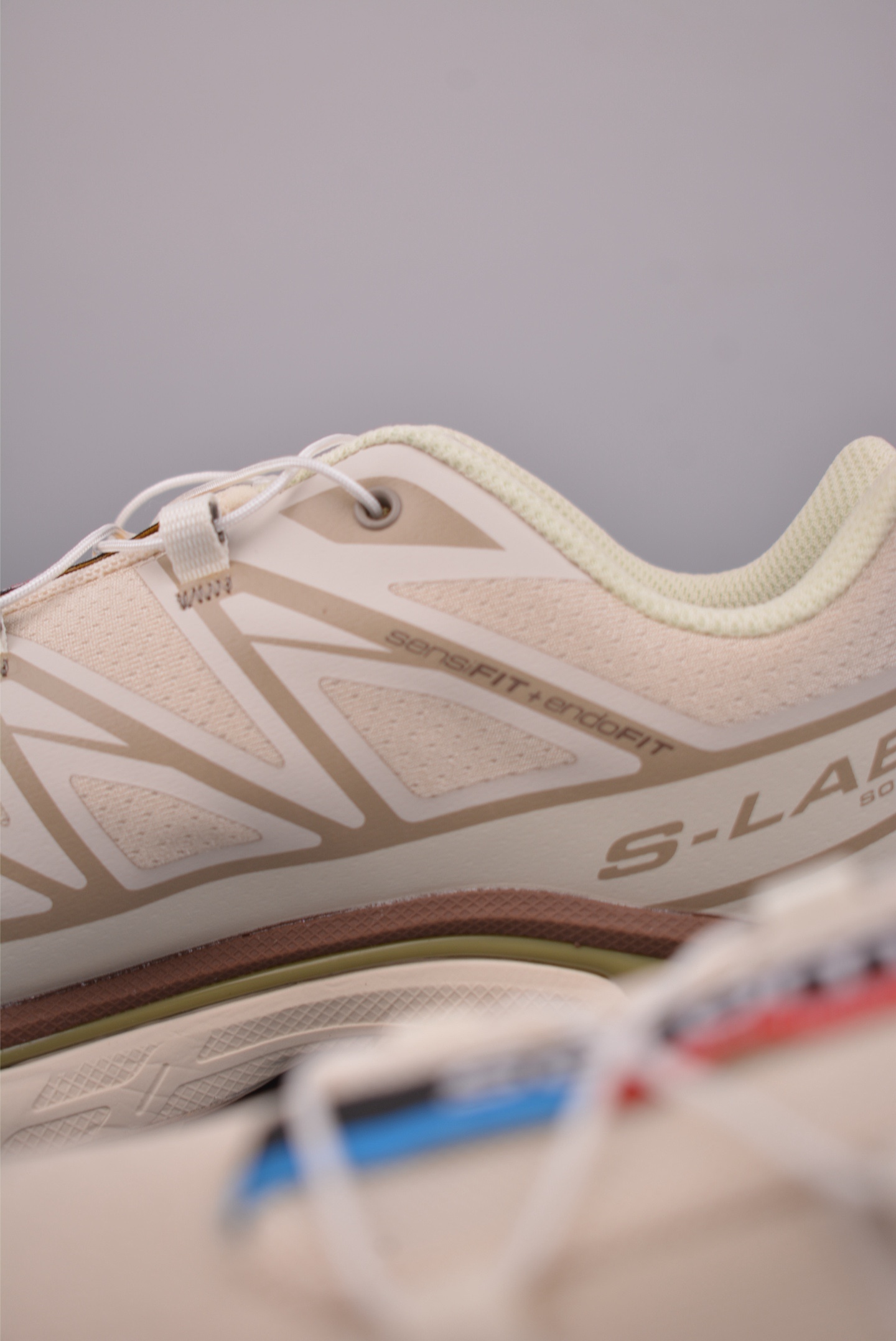 -薩洛蒙 Salomon XT 
QUEST GTX 探索者系列 
潮流越野機能戶外休閒運動跑步鞋
官方貨號: 4784782722
尺碼：36 36.5 37 38 38.5 39 40 40.5 41.5 42 42.5 43 44 44.5 45