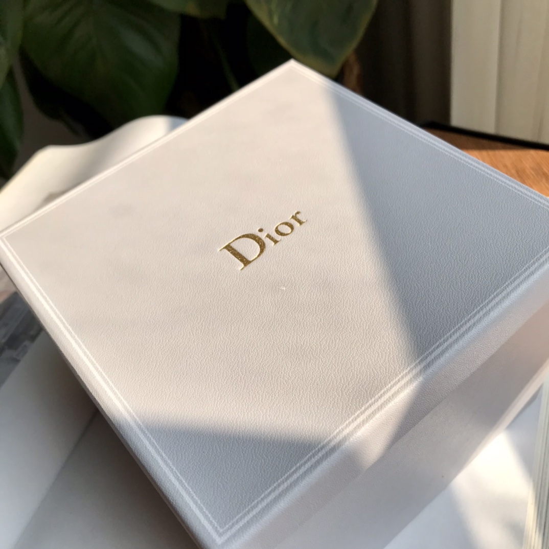 天然贝母面！钻石线条精钢表带！市面独家包装！