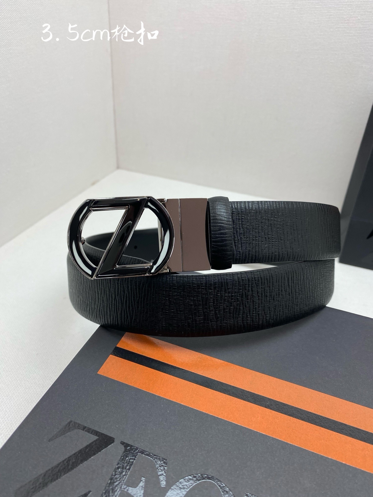 傑尼亞男士腰帶- 寬度35MM 精品扣精工打造  進口小牛皮 獨特設計工藝 手感柔軟 可以裁剪