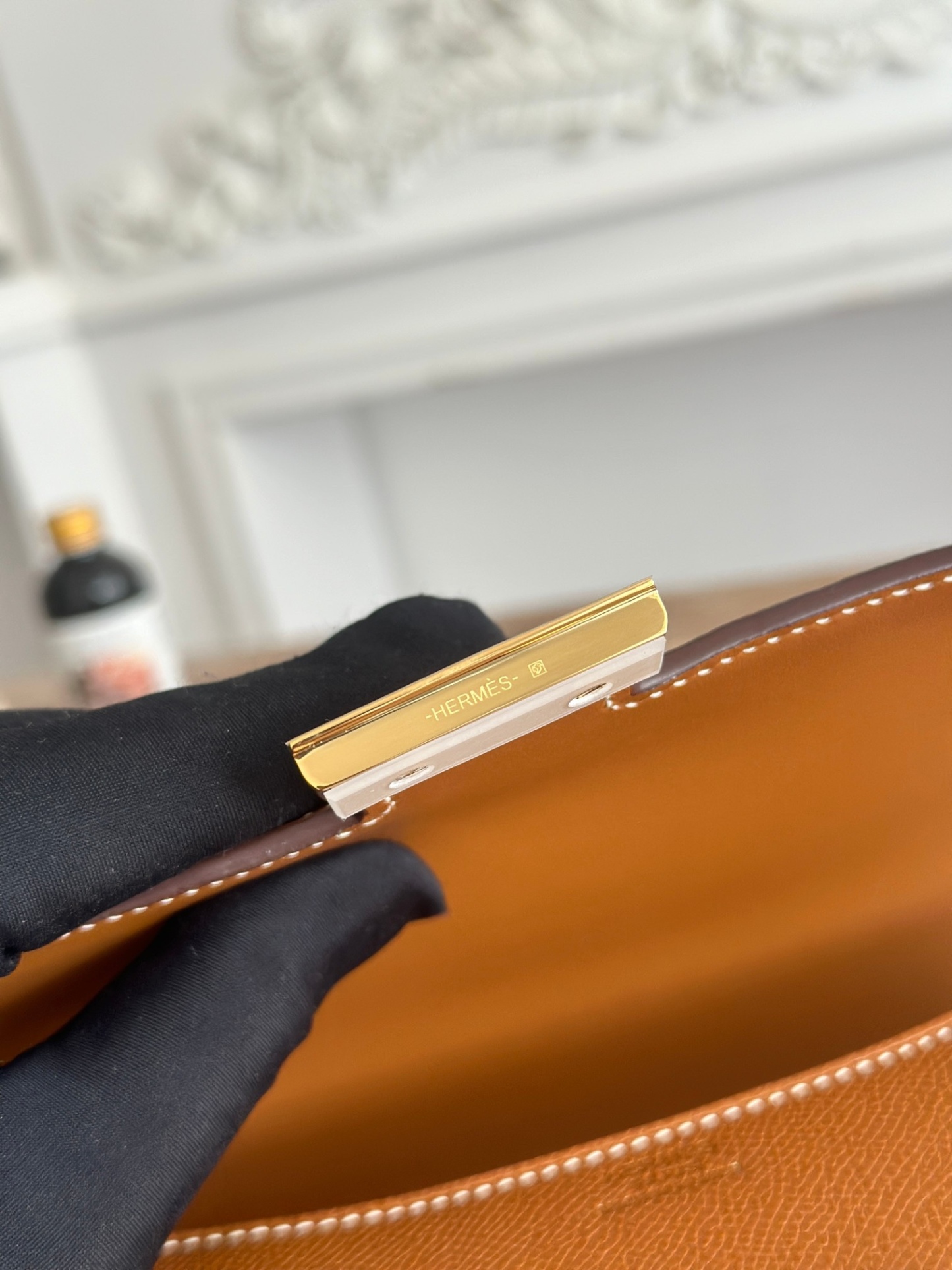 康康  空姐包  
constance  19cm  
epsom掌紋小牛皮  半收工  蠟線縫製