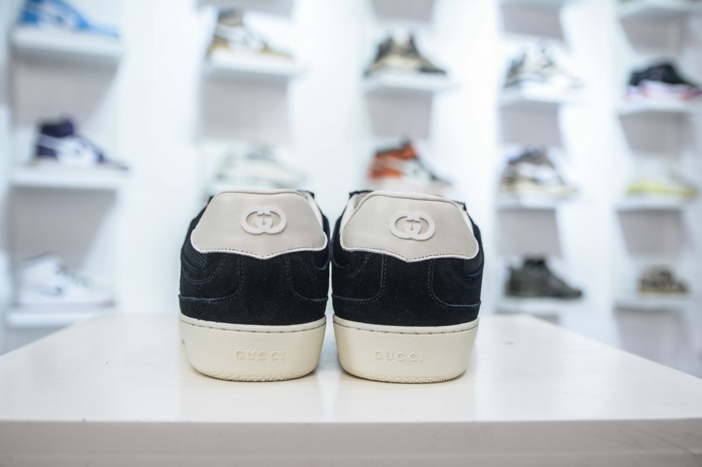 Gucci 古馳G75 圓頭系帶運動鞋 
尺碼：35 36 37 38 39 40 41 42 43 44 45 46