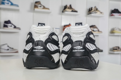 Balenciaga 巴黎世家 訂書釘 23代 Soleless 圓頭系帶 低幫 黑白色
貨號：841506 WOYX0 1910
尺碼： 39 40 41 42 43 44
