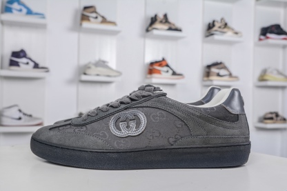 Gucci 古馳G75 圓頭系帶運動鞋
尺碼：39 40 41 42 43 44 45 46