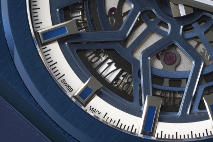 LF真力時DEFY系列全新升級版，殼身 頭粒 機芯 表扣等均做了升級調整。一款根據路虎標誌性花輪轂設計而成的高顏值鏤空腕表。

原裝開模鑄造，極致還原表殼的每一處細節打磨倒角，盡顯原裝菱角分明、堅毅果敢的陽剛氣質。完美的41mm表經，適配大眾男性手寸，正裝休閒兩不誤。根據汽車輪轂設計而成的五角星錶盤，未來概念感十足。同步官網新款五角星折疊扣，搭載定製版Cal.670sk全自動機械機芯，鏤空日曆的大小與位置、機芯夾板、齒輪、五角星陀皆按原版機芯數據拆解鍛造而成。

LF臻品 陳奕迅Eason同款，時尚前衛、