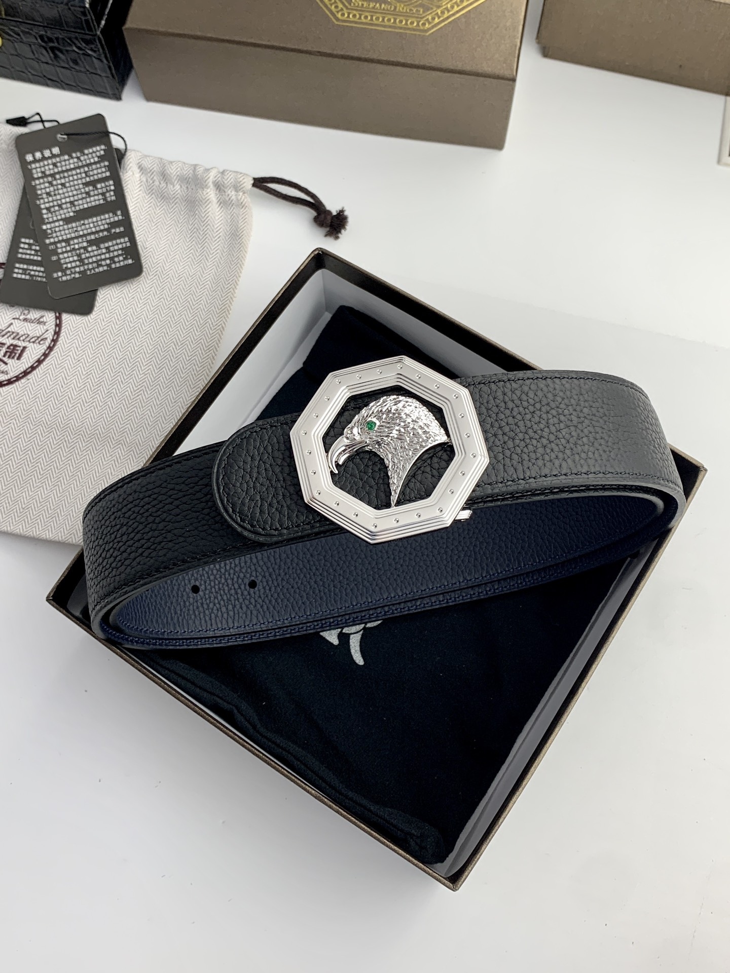 【史蒂芬】原版荔枝紋牛皮腰帶，搭配新款不鏽鋼鷹頭扣，寬度3.8cm，雙面可用，樹膏夾心，長度不可調節，尺碼（85-110）具有獨特吸引力！