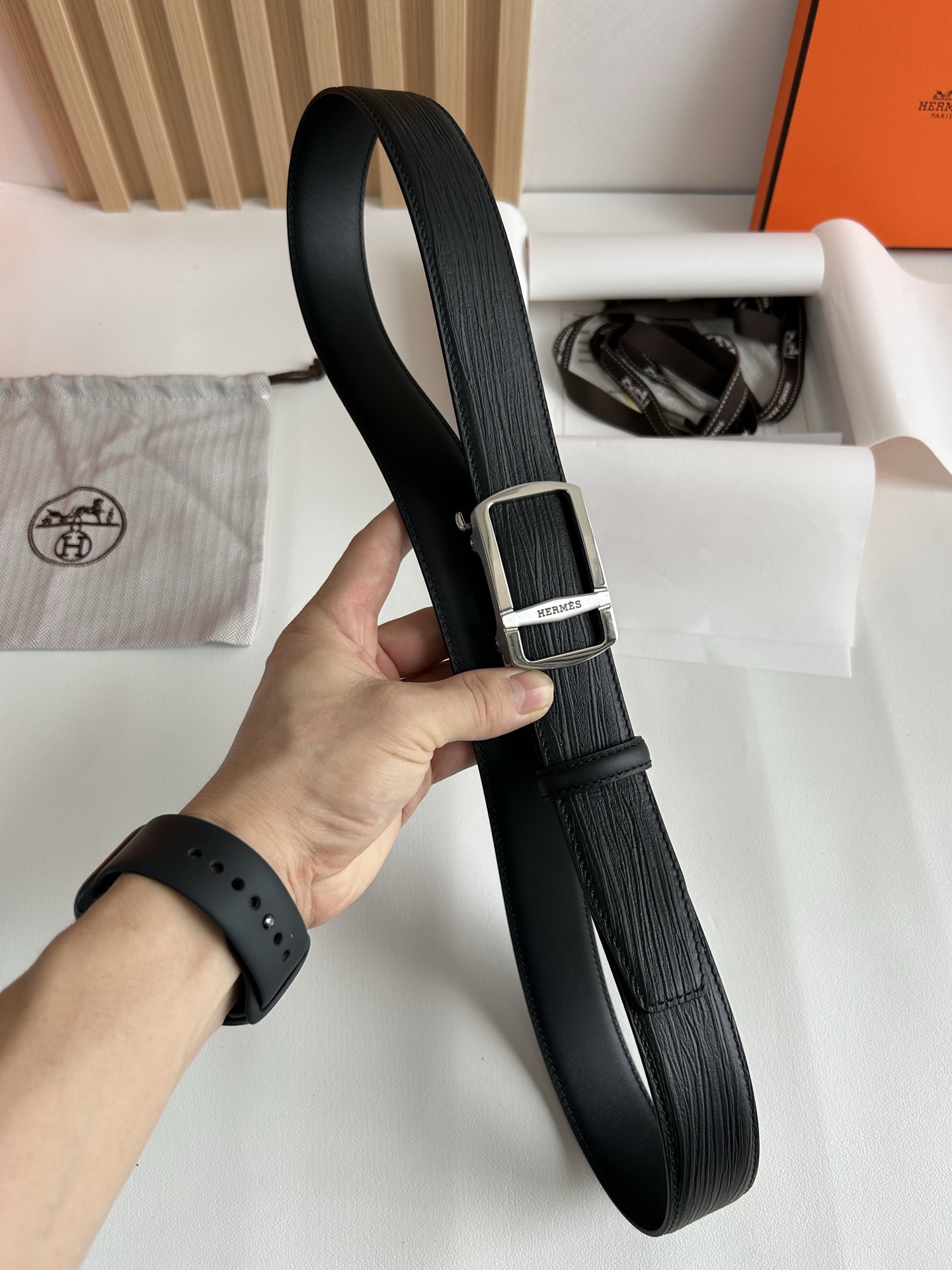 【H家】 新款紋路小牛皮腰帶，寬度3.5cm，搭配新款不鏽鋼自動扣，手感極佳、可以任意裁剪、永恆而經典！轉圖必大賣