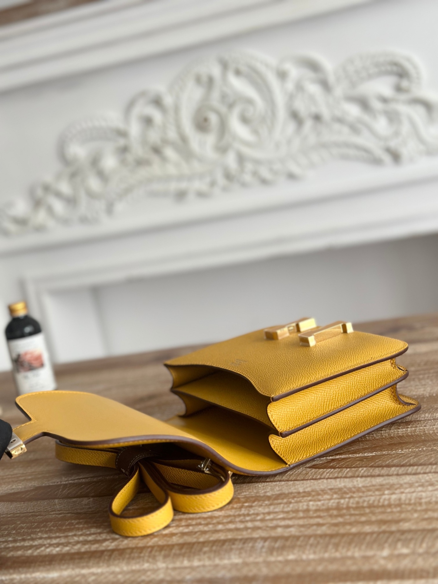 康康  空姐包  
constance  19cm  
epsom掌紋小牛皮  半收工  蠟線縫製