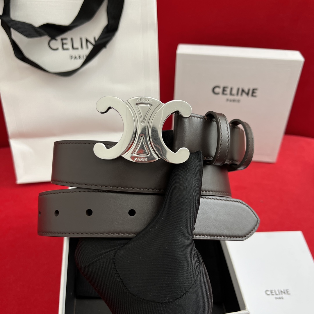 Celine/賽琳 款凱旋門腰帶 寬度3.0cm 男女通用款 💯採用數量稀少的原廠專用小牛皮 搭配精緻凱旋門搭扣 獨家頂級手工 進口邊油