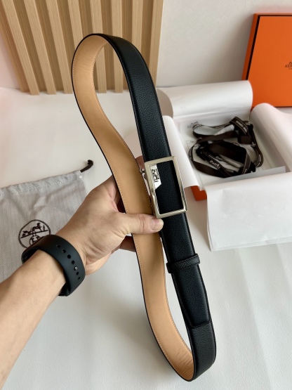 【H家】 新款紋路小牛皮腰帶，寬度3.5cm，搭配新款不鏽鋼自動扣，手感極佳、可以任意裁剪、永恆而經典！轉圖必大賣