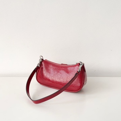 .Coa*h |Ashton Baguette12月新品新款女包 CDB13 CDB18 CDB19 超級棒 側面logo也非常精緻喲	可單肩 斜挎
尺寸19/10/9