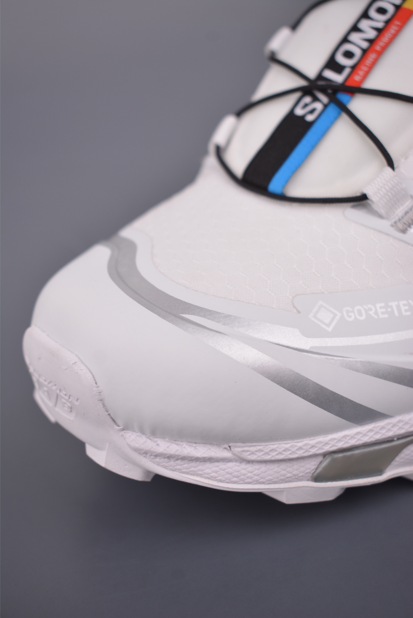 薩洛蒙 Salomon XT-6 
薩洛蒙復古潮流戶外機能登山跑鞋
官方貨號: 475811 
尺碼：36 36.5 37.5 38 38.5 39 40 40.5 41 42 42.5 43 44 44.5 45
