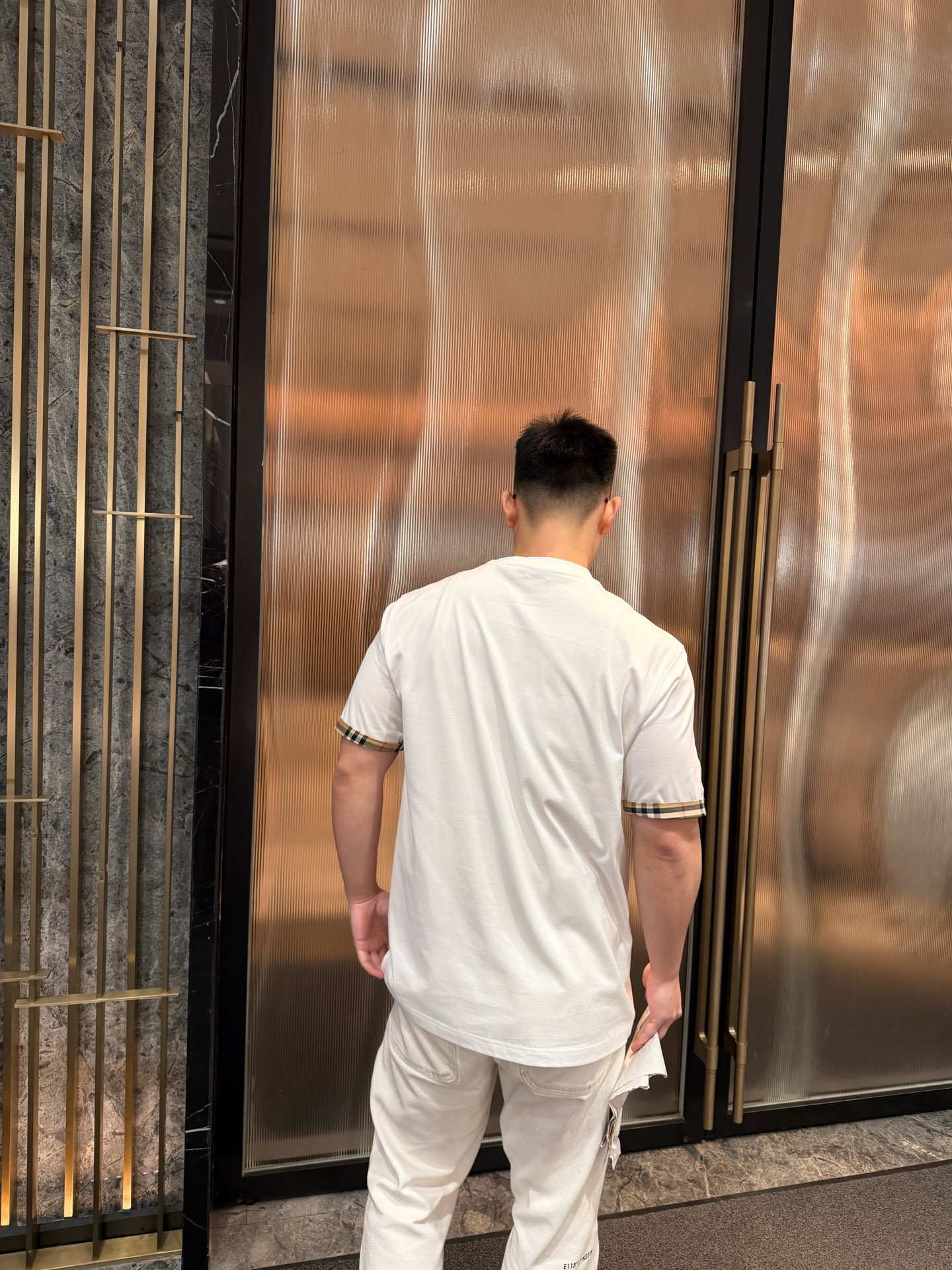 🔝BURBERRY巴寶莉BBR 格紋拼袖短袖T恤
正品購入，50支雙股100%精梳棉170克，2*2精品羅紋210克，面料拼接，面料酵洗，定制1：1商標，合身版型
B Size：S-XL