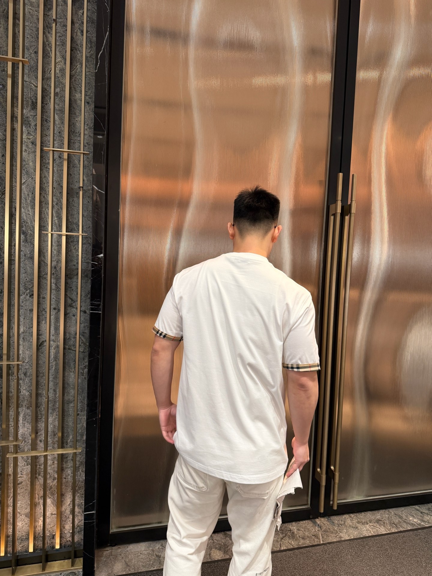 🔝BURBERRY巴寶莉BBR 格紋拼袖短袖T恤
正品購入，50支雙股100%精梳棉170克，2*2精品羅紋210克，面料拼接，面料酵洗，定制1：1商標，合身版型
B Size：S-XL