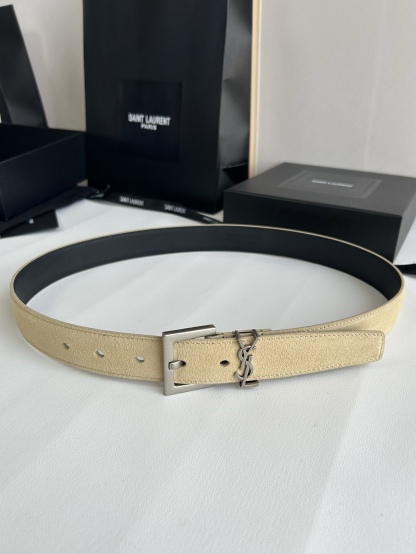 聖羅蘭 女士腰帶，進口小牛皮 配以CASSANDRE 標識腰帶環。古銅色金銀五金可選。精緻優雅的設計，寬度3.0cm