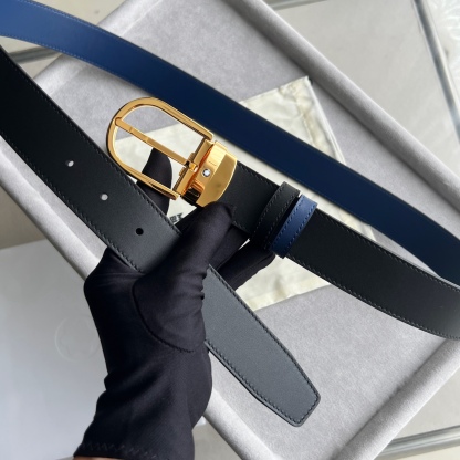 馬蹄形帶扣黑色/棕色雙面皮帶（35毫米）
馬蹄形閃亮鍍釕帶扣。可調節長度，3.5cm黑色和棕色雙面皮帶。打造經典靈動造型。
貨號 錶帶描述 黑色和棕色雙面牛皮皮帶 皮革圖案 金屬圓環上飾有萬寶龍六角白星 標識 搭扣裝置 易開啓裝置，可調節皮帶長度
搭扣形狀 馬蹄形主要顏色 黑色 | 棕色 搭扣類型 針扣式表扣