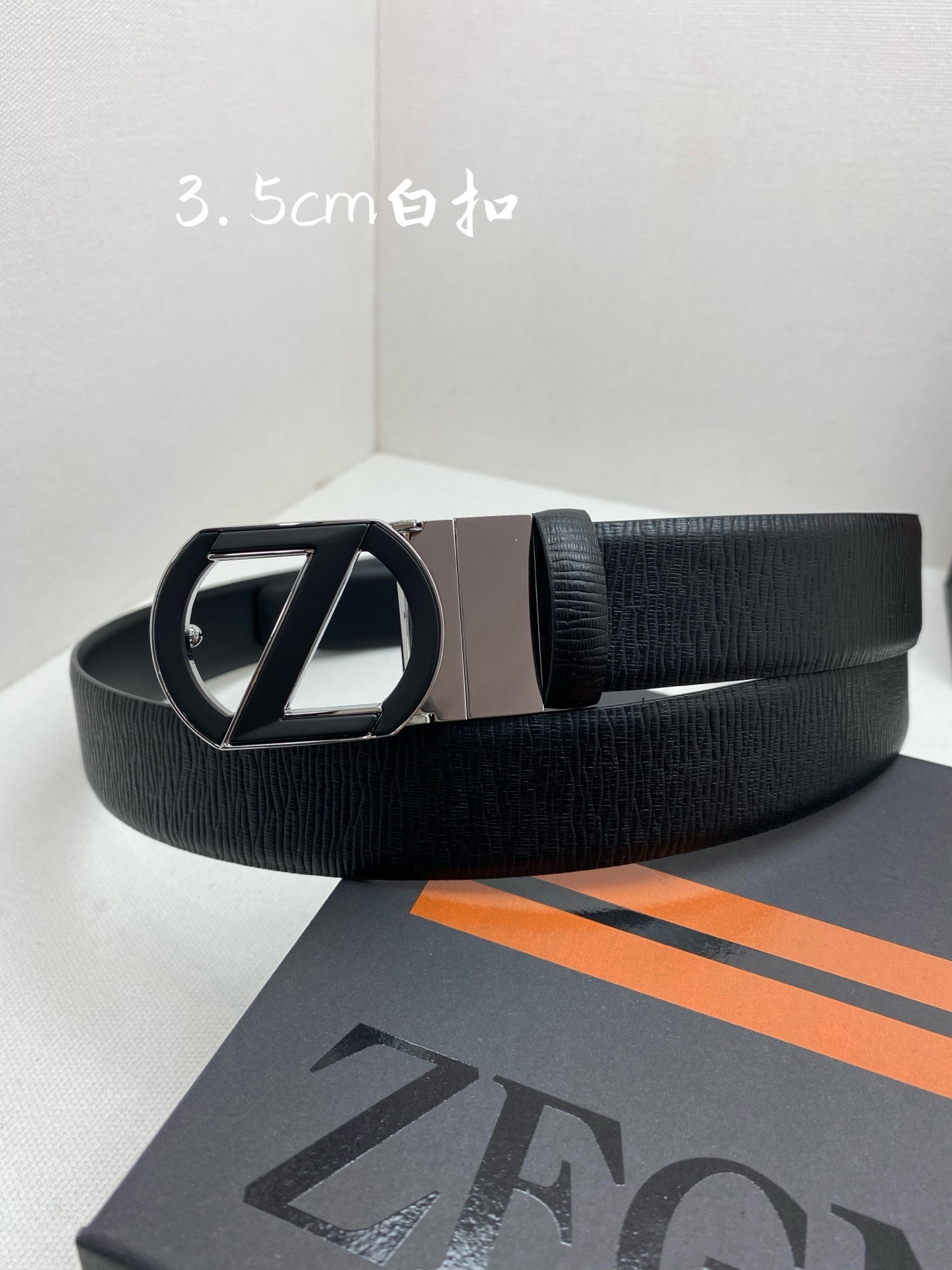 傑尼亞男士腰帶- 寬度35MM 精品扣精工打造  進口小牛皮 獨特設計工藝 手感柔軟 可以裁剪