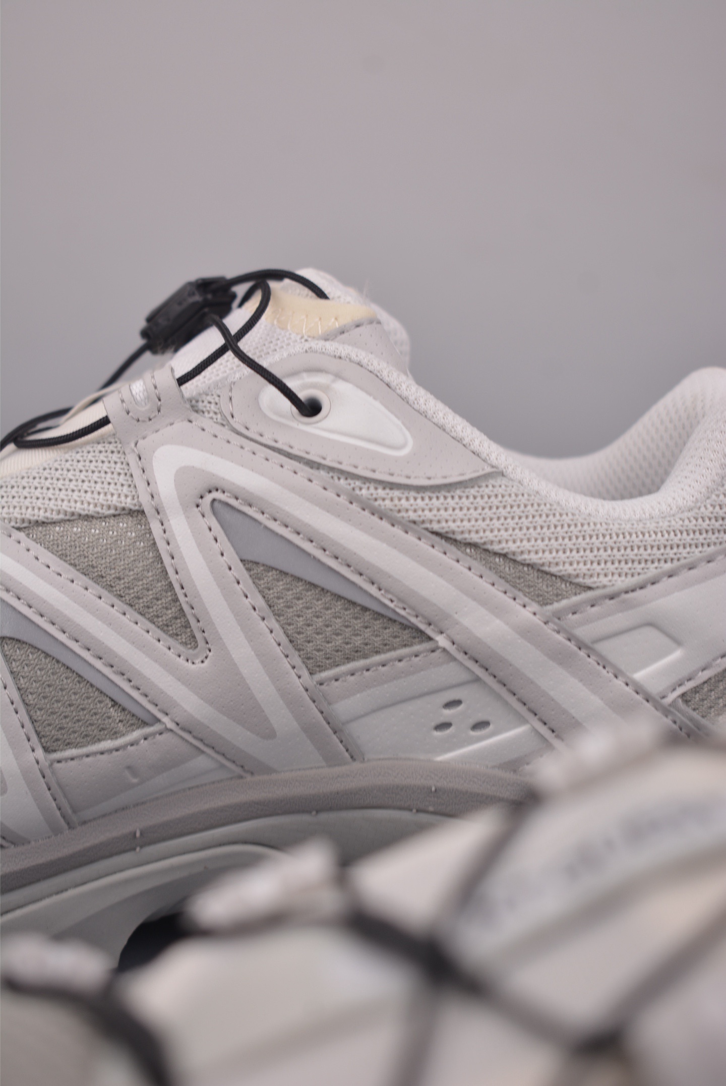 薩洛蒙 Salomon XT 
QUEST GTX 探索者系列 
潮流越野機能戶外休閒運動跑步鞋
官方貨號: 474296
尺碼：36 36.5 37 38 38.5 39 40 40.5 41.5 42 42.5 43 44 44.5 45