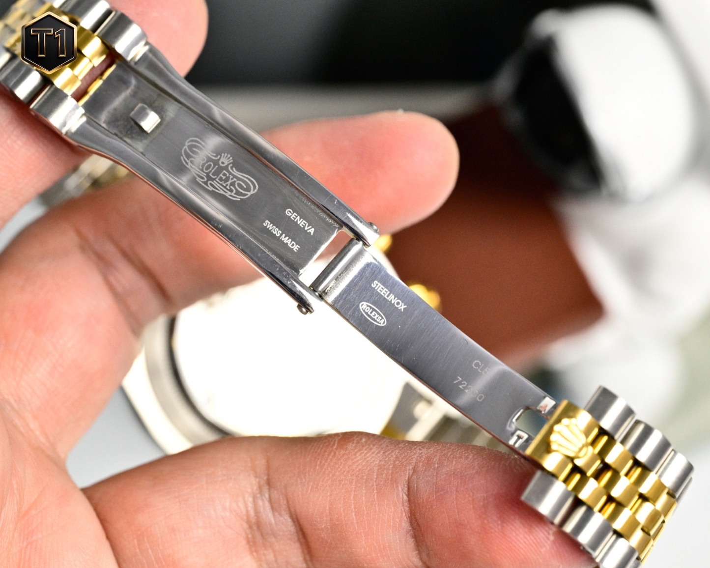 年度新款強力推薦
🔥經典日誌系列-多功能腕表🔥
防表屆最高版本⌚️勞力士⌚️ 複雜系列六針男表[愛心]爆款[愛心] 多功能腕表。
1⃣️搭載原裝進口9100星期月份月相動能功能機芯機械表！
2⃣️錶盤上採用經典獨家高級奢華稜紋 突顯出這款腕表的華貴氣質[呲牙]
3⃣️錶帶採用進口316鋼帶腕表！
4⃣️表鏡採用雙卜藍寶石鏡面！
5⃣️透視底蓋！
6⃣️直徑41毫米，厚度10毫米！
腕表功能匯集星期/月份/日期/月亮/太陽等功能於一身，最佳男士商務腕表真正的標配！為高端腕表的代表之作！
榮譽出品