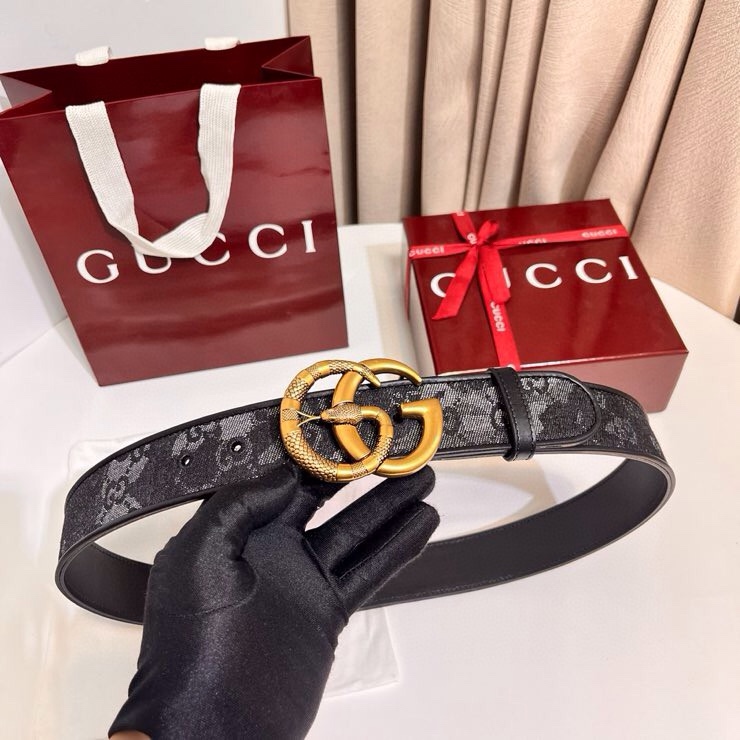 
古奇 新款 GG Marmont系列心選迷彩大理石紋GG帆布，為2026早春系列隨處可見的主要圖案之一增色添彩，40mm