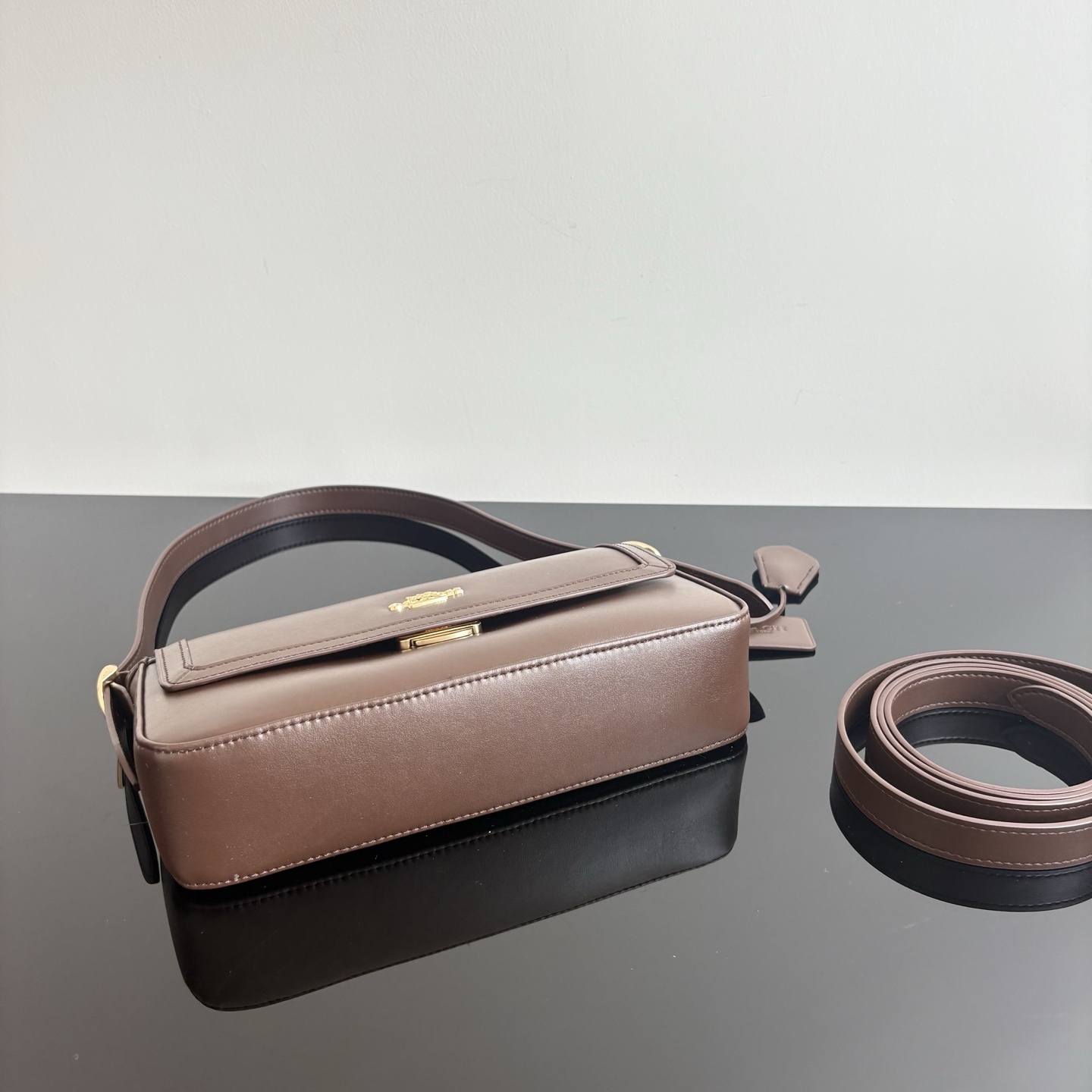 
【新品】COACH/蔻馳奧萊女士ETTA25號翻蓋單肩包腋下包高級通勤 CCV63尺寸25*13.5*6