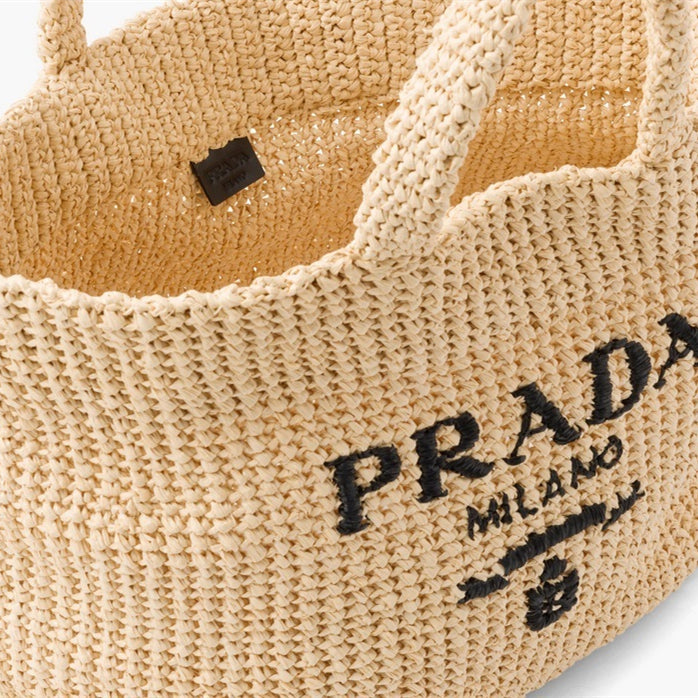 【PRADA】Raffia tote bag夏らしい雰囲気のラフィアバッグ！