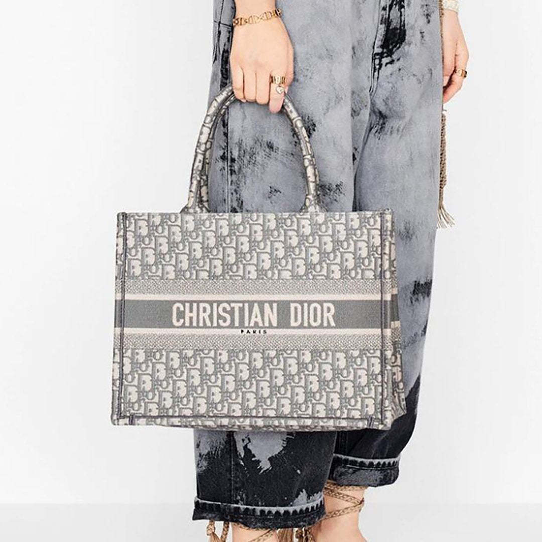 ☆Dior BOOK TOTE BAG☆新木優子同項 セレブ芸能人御用達・国内発★Diorキャンバスブックトートバッグ