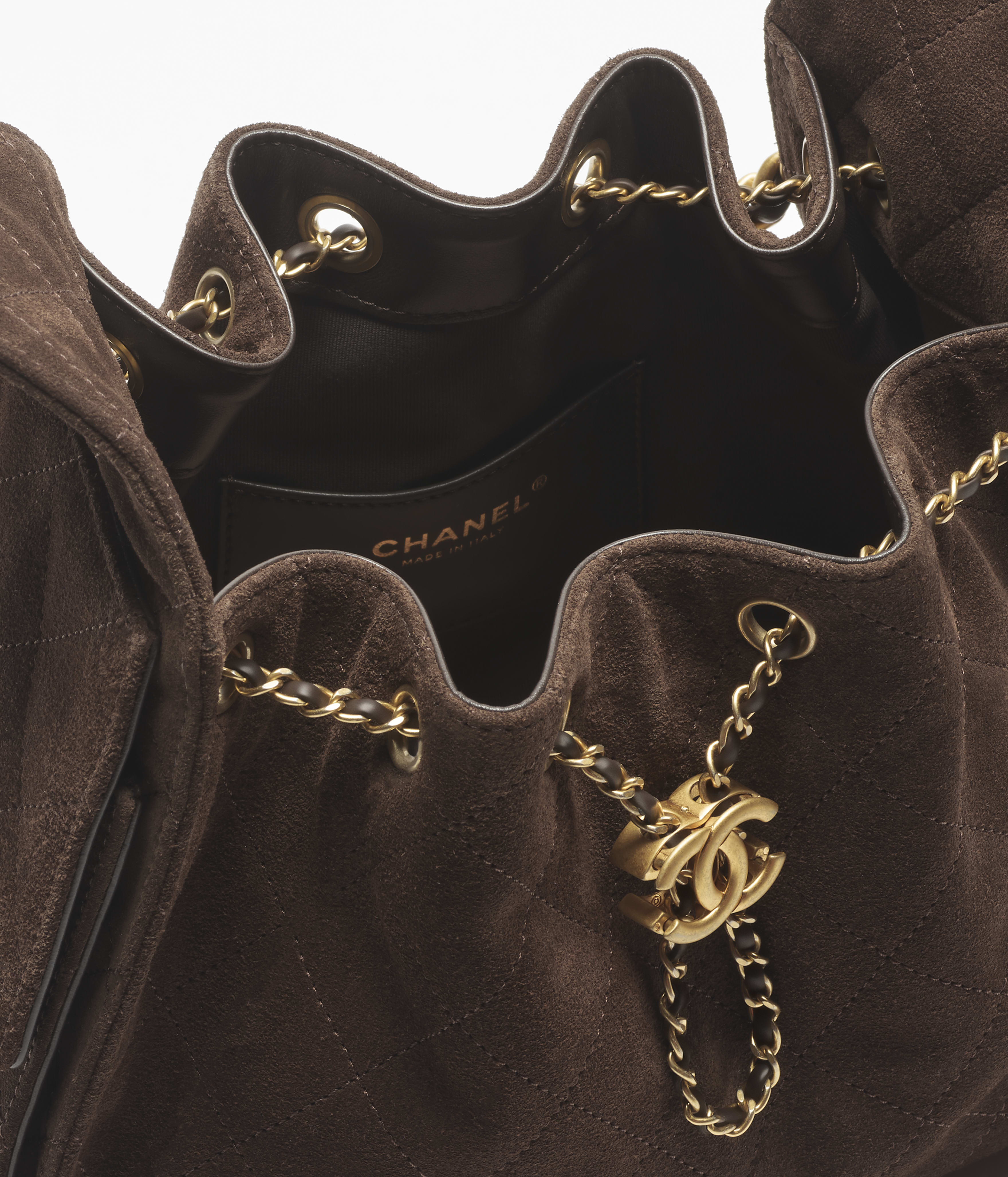 😍【お洒落さんにお勧めデニム♡】CHANEL25 ホーボーバッグ