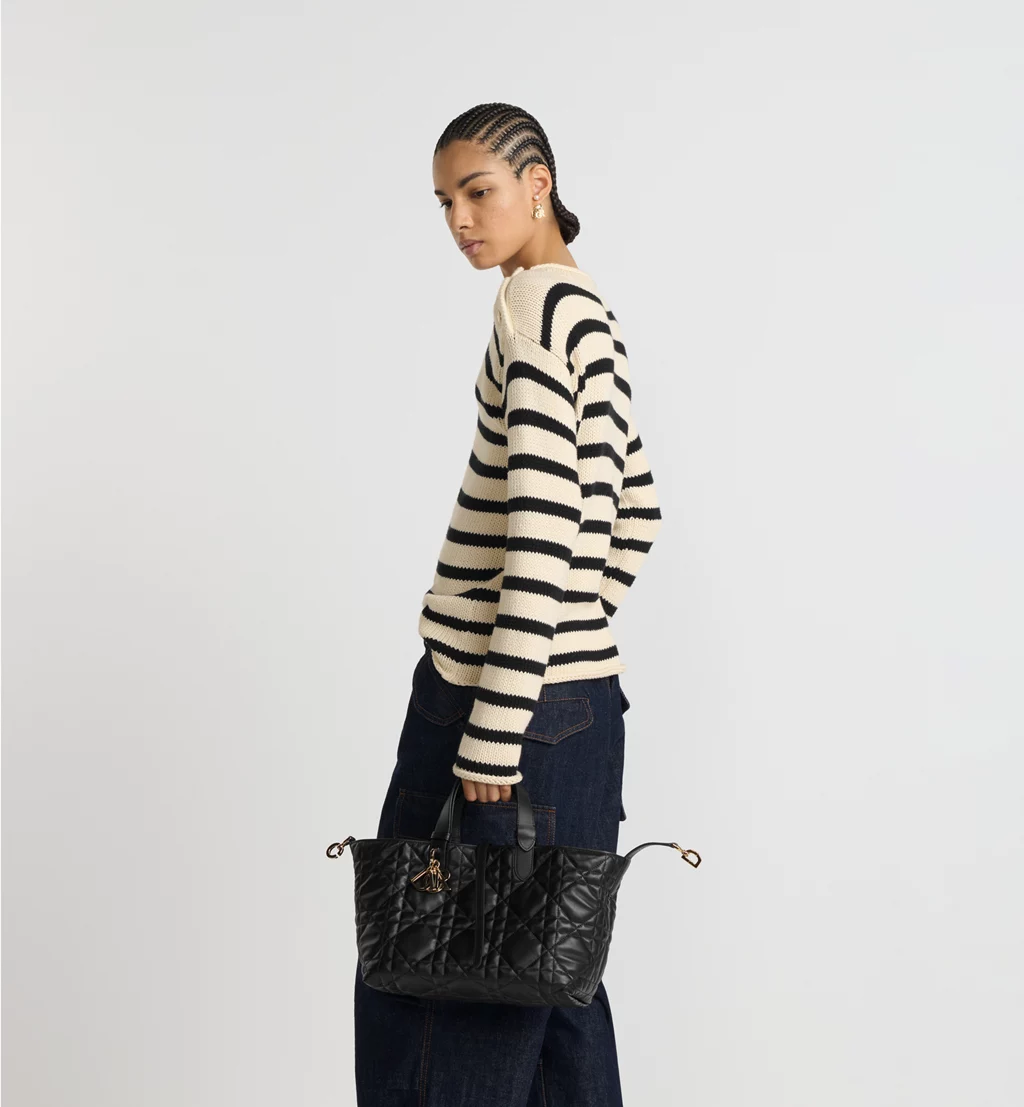 【ディオール】トゥジュール ハンドバッグ👜オールシーズン使える上品な定番バッグ✨人気急上昇中↑↑