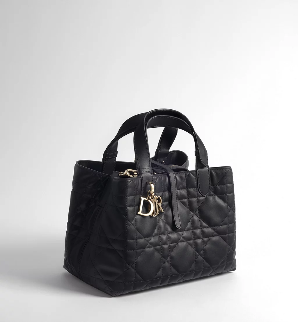 【ディオール】トゥジュール ハンドバッグ👜オールシーズン使える上品な定番バッグ✨人気急上昇中↑↑