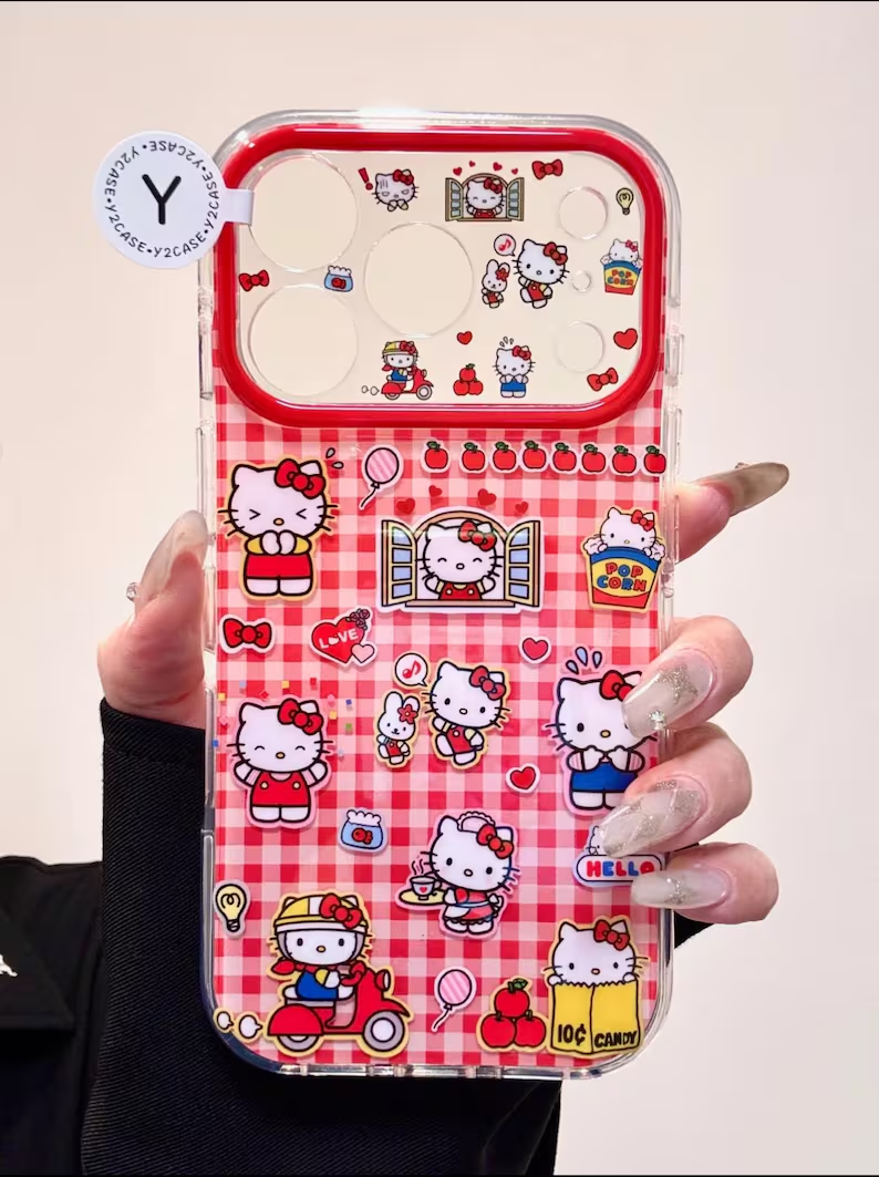 キュートなハローキティのレッドギンガムチェックケース（ビーズチャーム付き）、キュートなコケットカバー iPhone 17/16/15/14/13 Pro Max、サンリオの美的Y2Kギフト