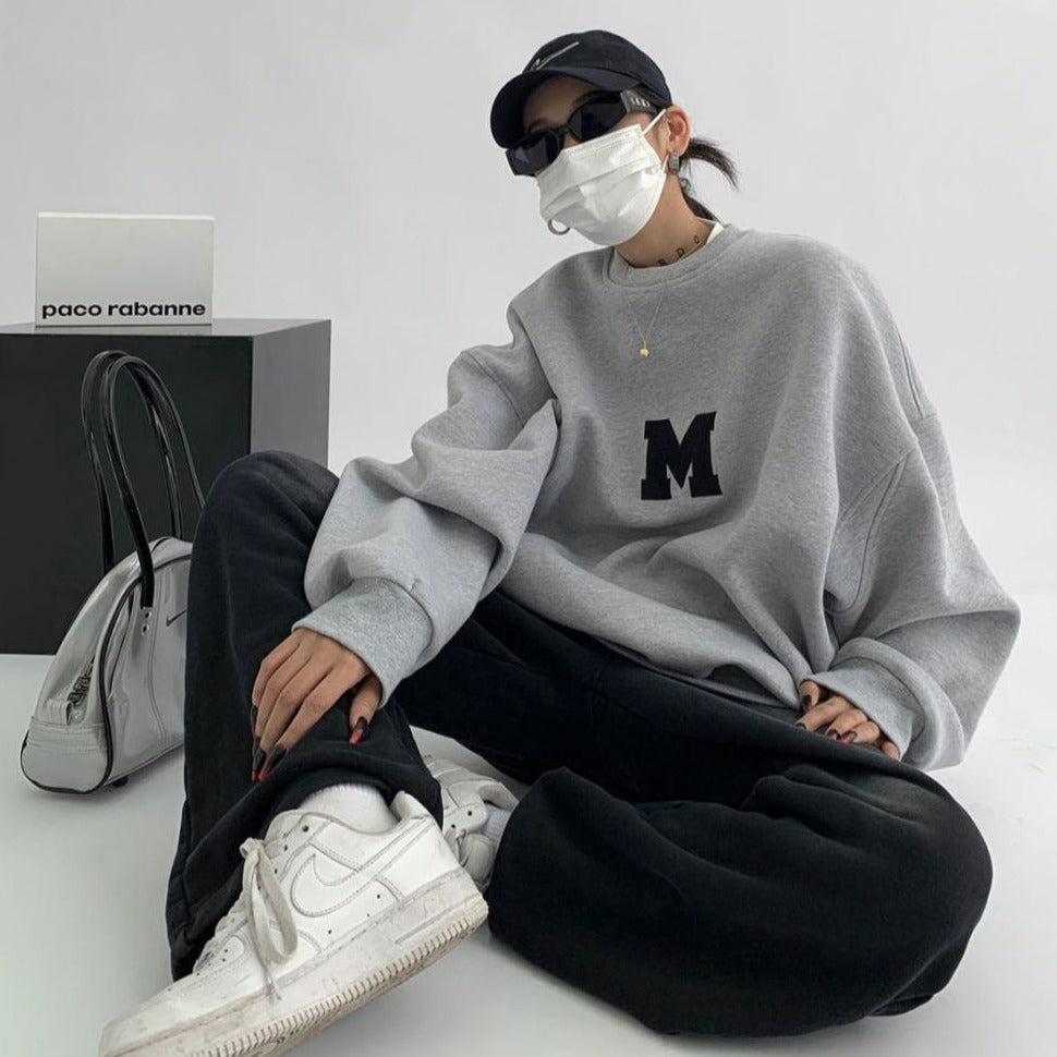 英字ロゴルーズトレーナー（3COLOR）AT1205