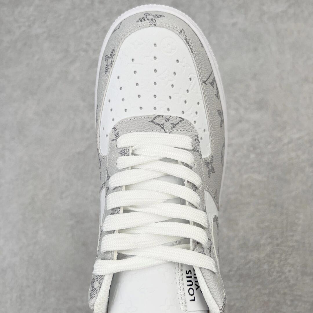 【日本未入荷】♪超入手困難LOUIS VUITTON X NIKE AIR FORCE1 白【代金引換】