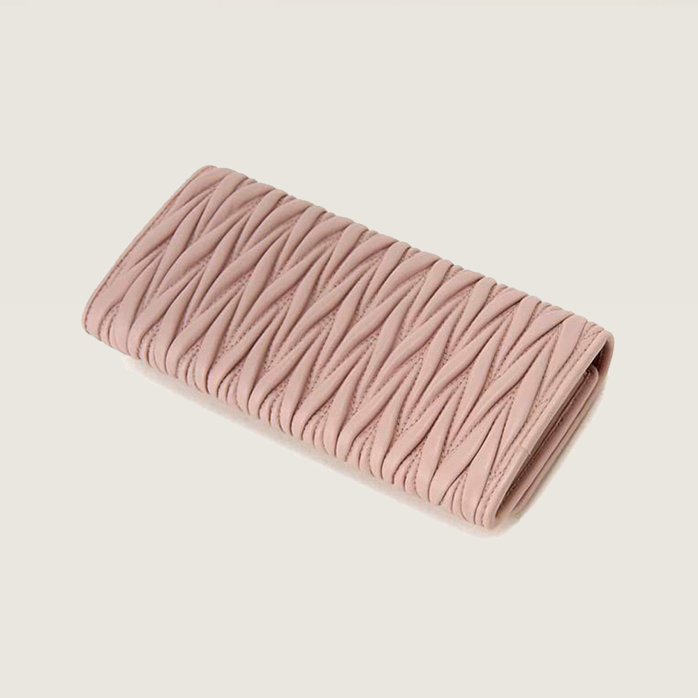 ミュウミュウ長財布 レディース ピンクマトラッセ