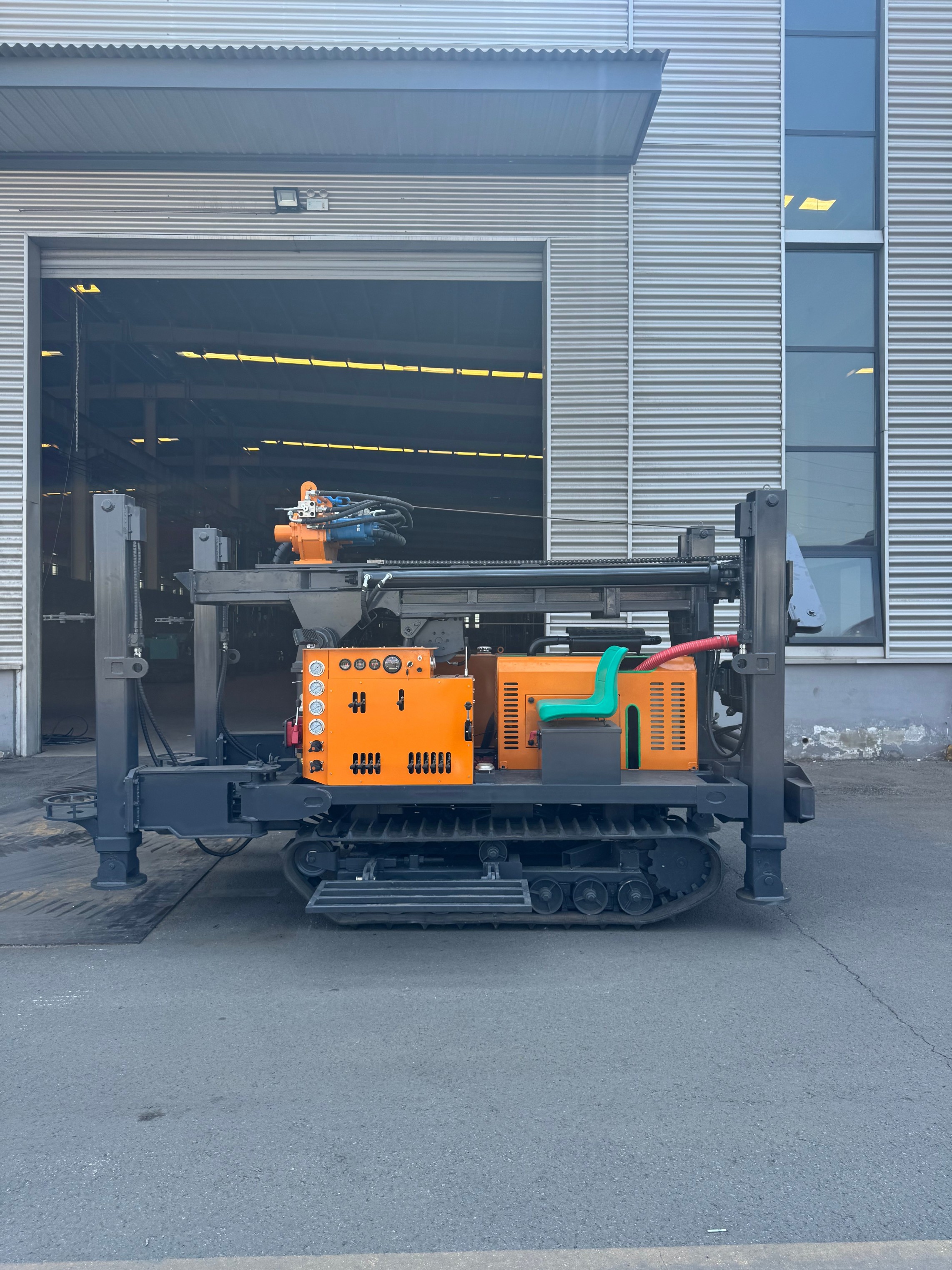 Water Well Drilling Rig Model 200