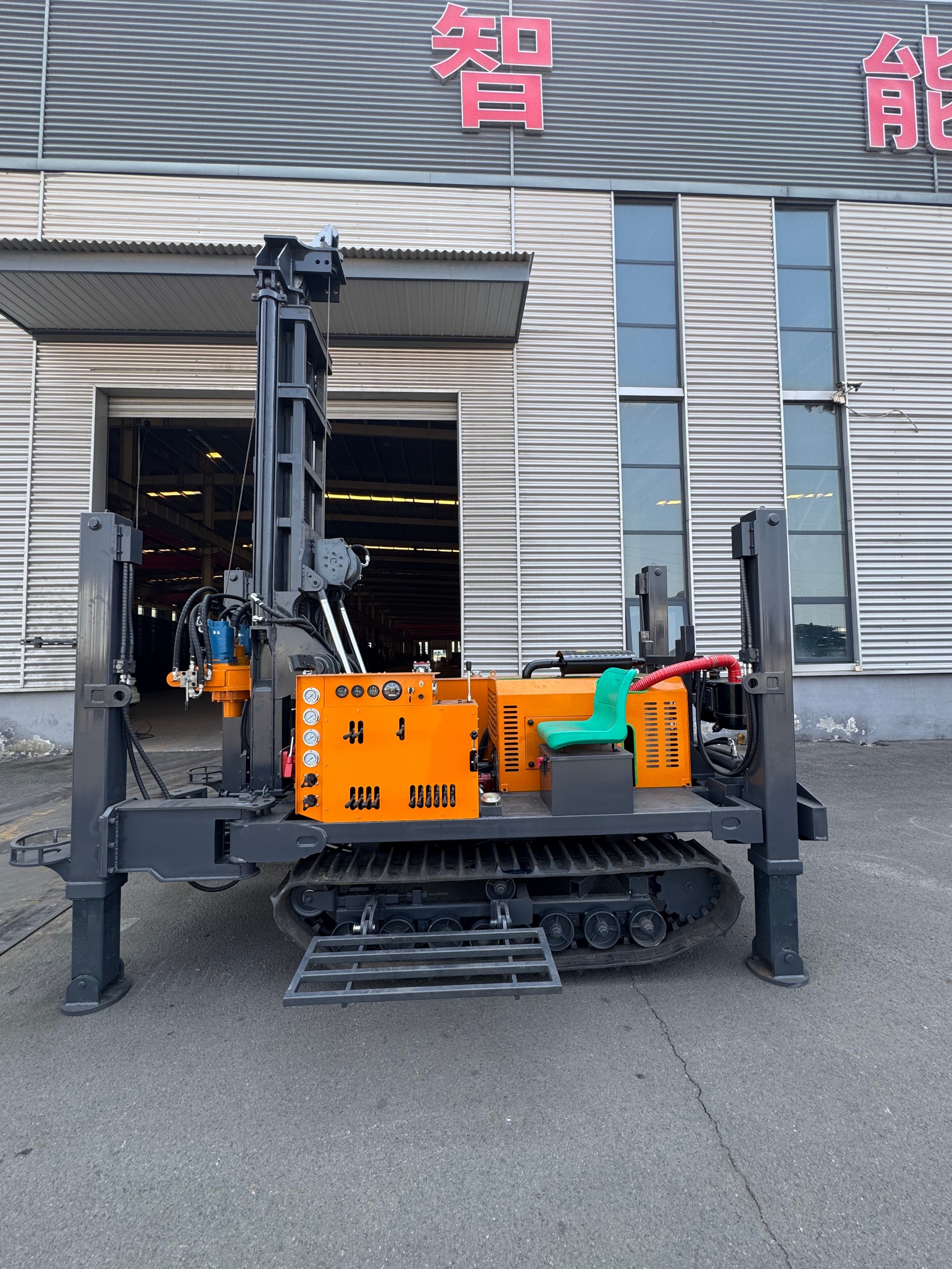 Water Well Drilling Rig Model 200