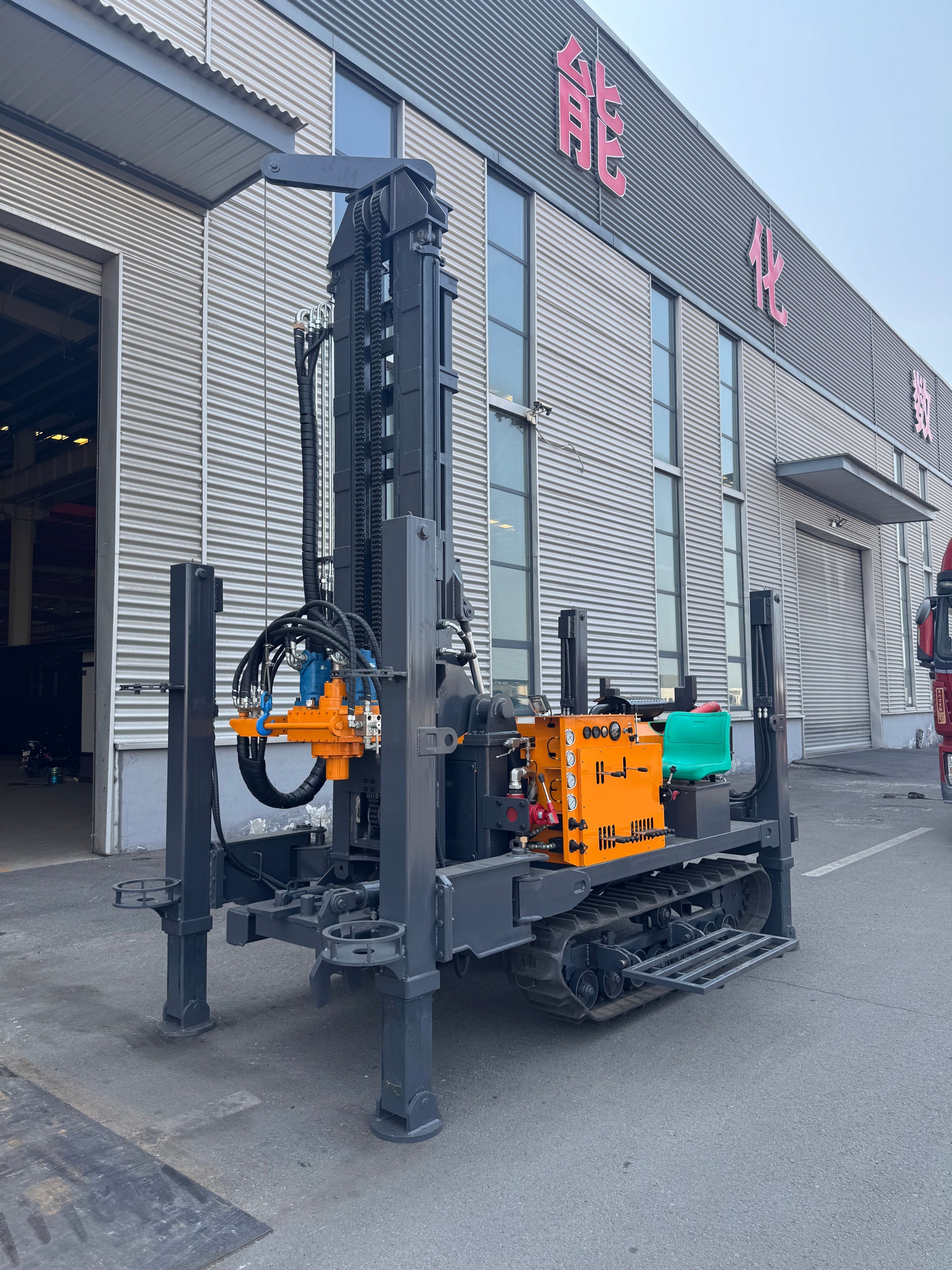 Water Well Drilling Rig Model 200