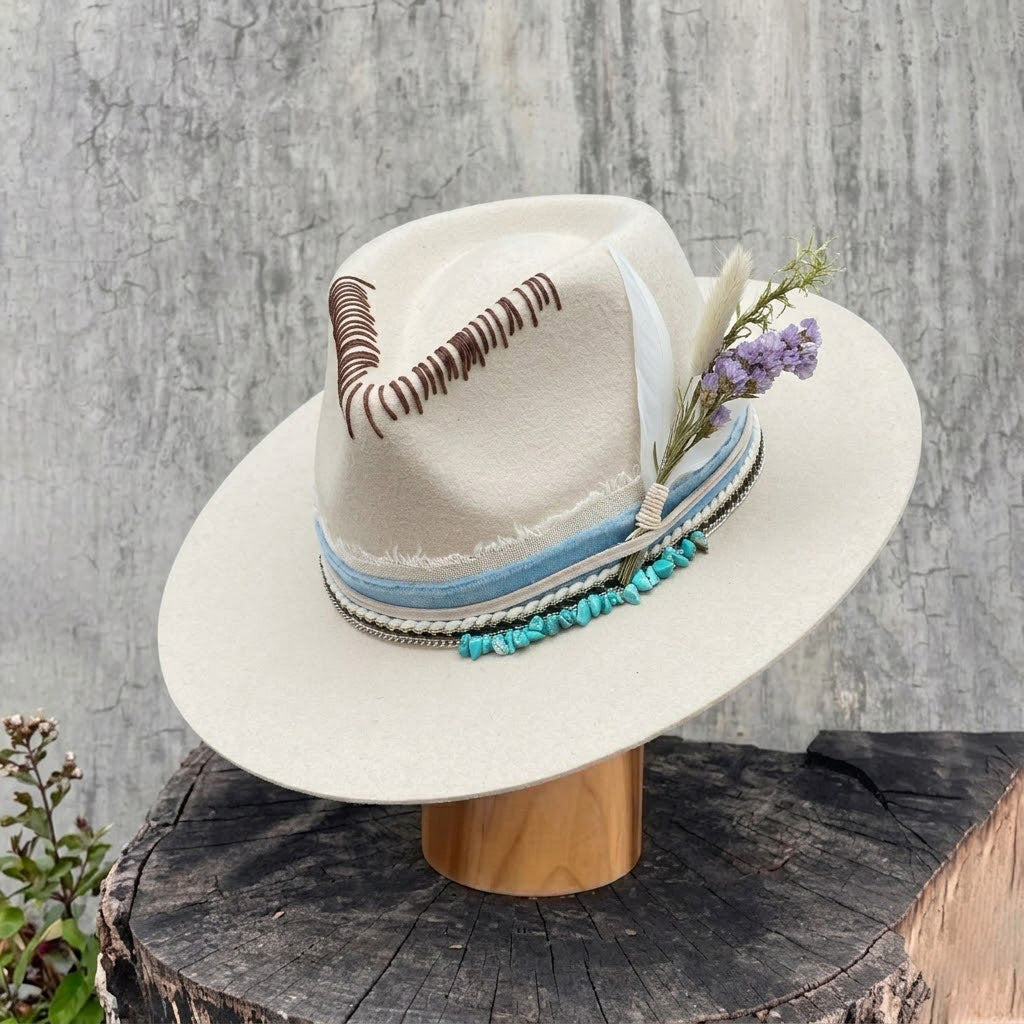 Classic Teardrop Crown - Cream with Dried Flower Bouquet