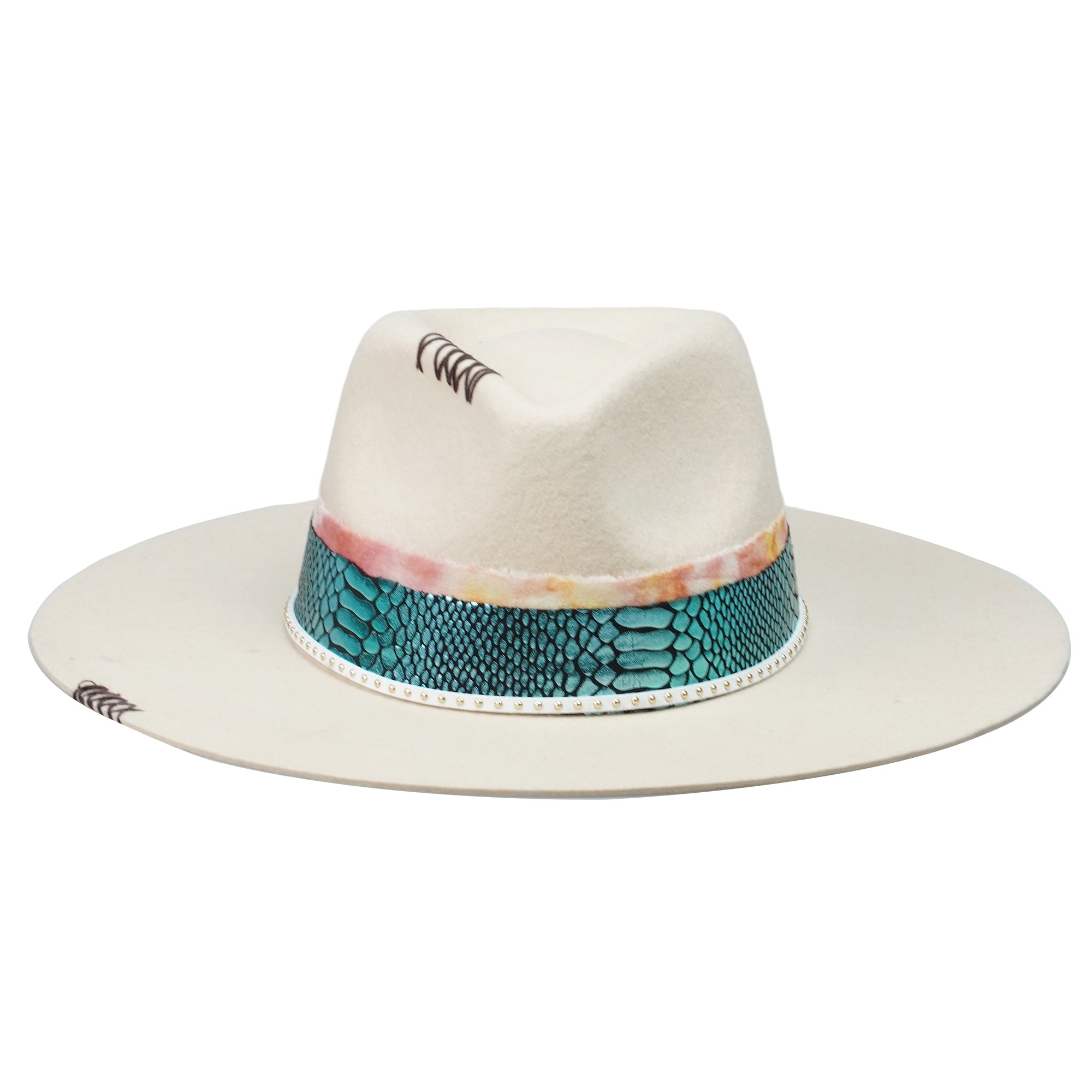 Elegant Off-White Hat – Stitched, Dyed, Luxe Trim