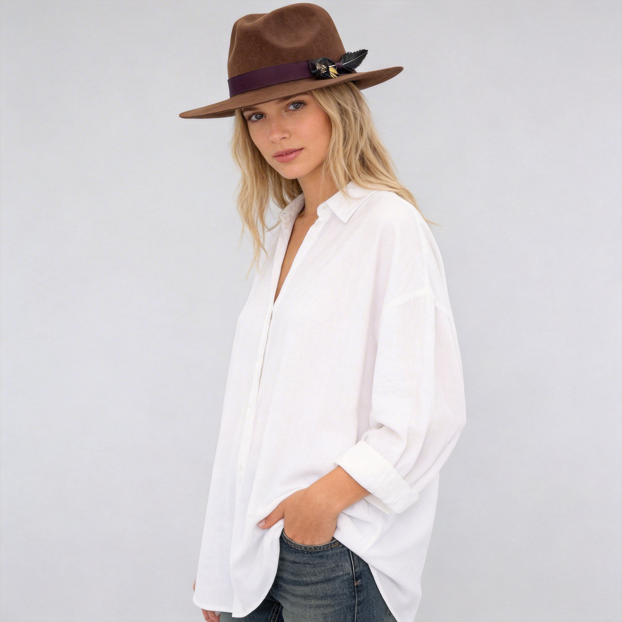 Chestnut Flat-Brim – Custom Band & Feather