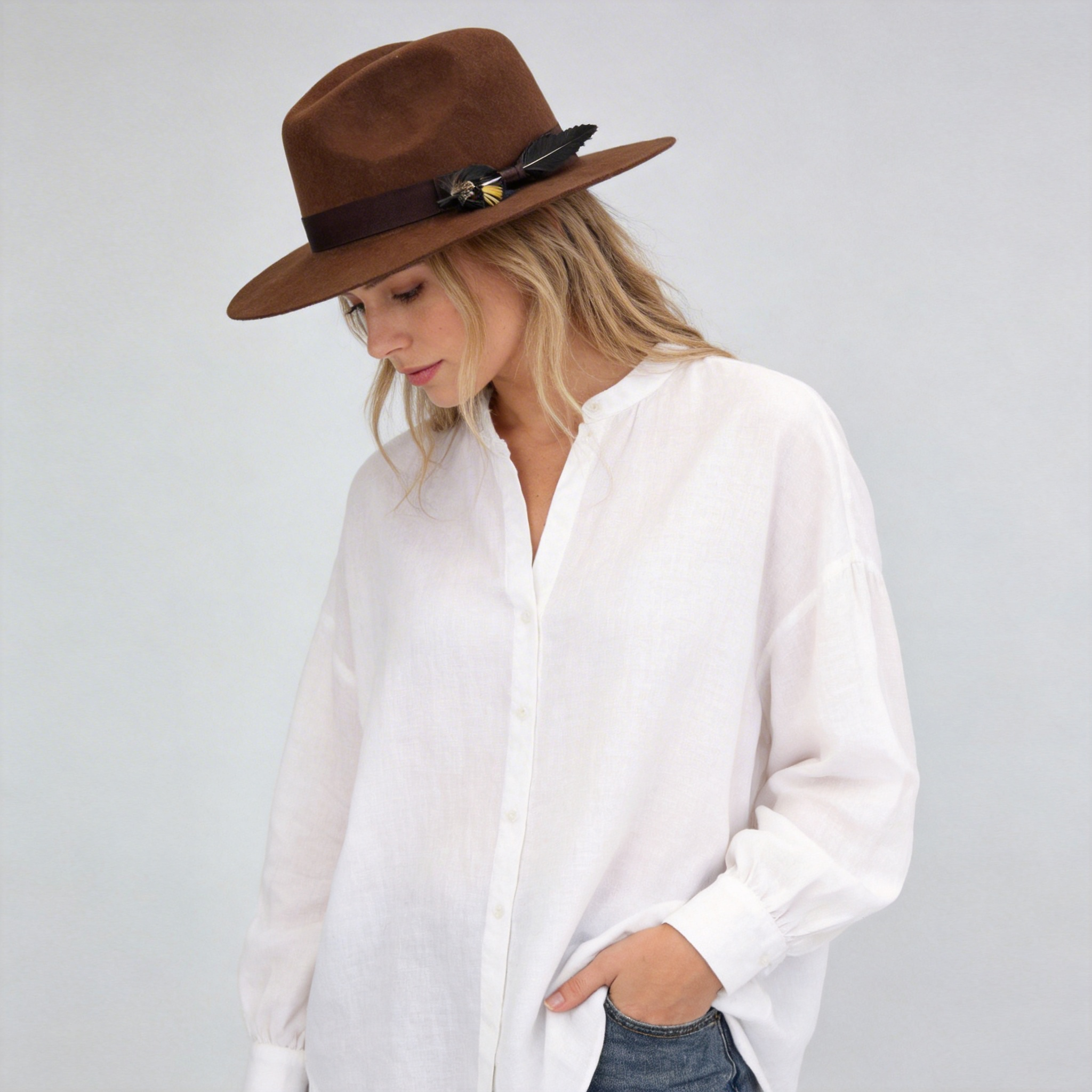 Chestnut Flat-Brim – Custom Band & Feather