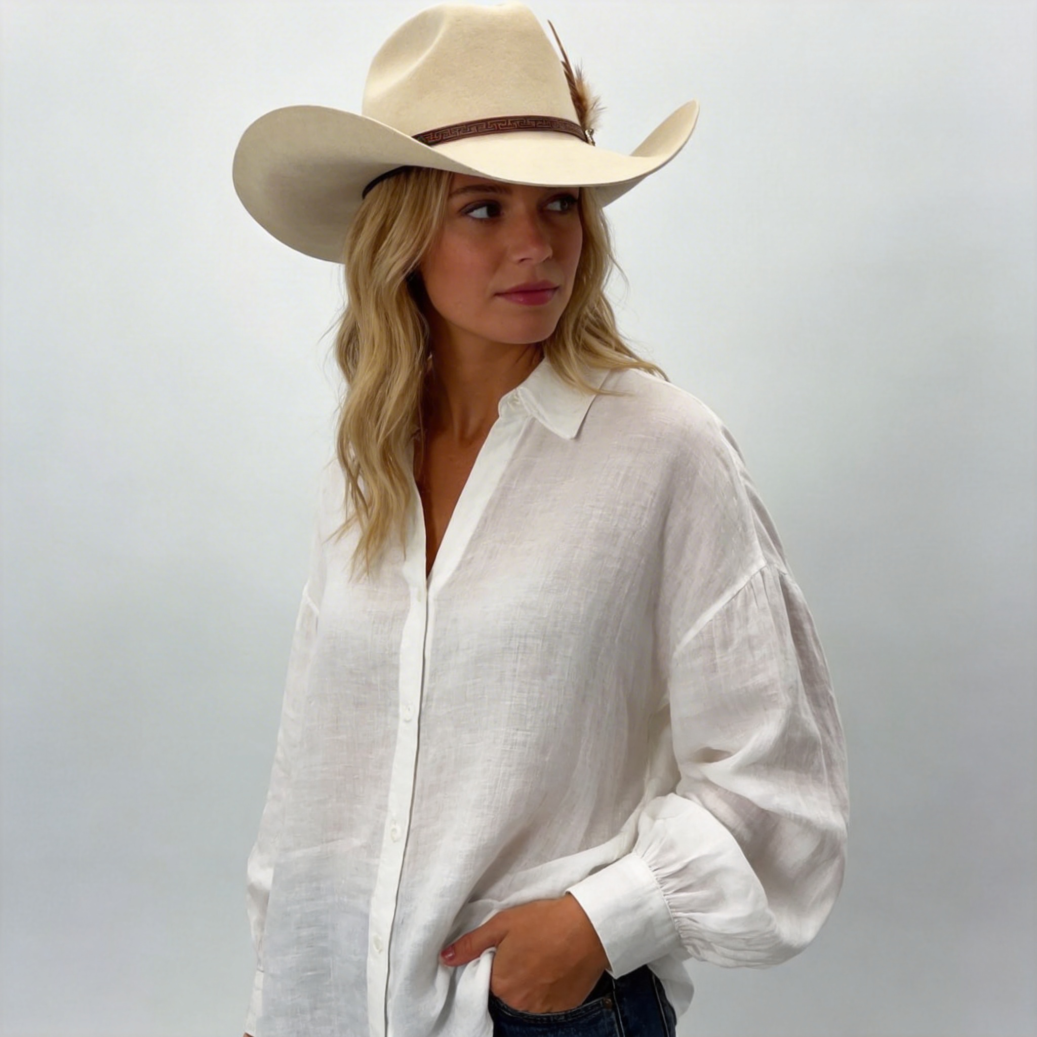 Oatmeal Cowboy – Custom Narrow Band & Feather