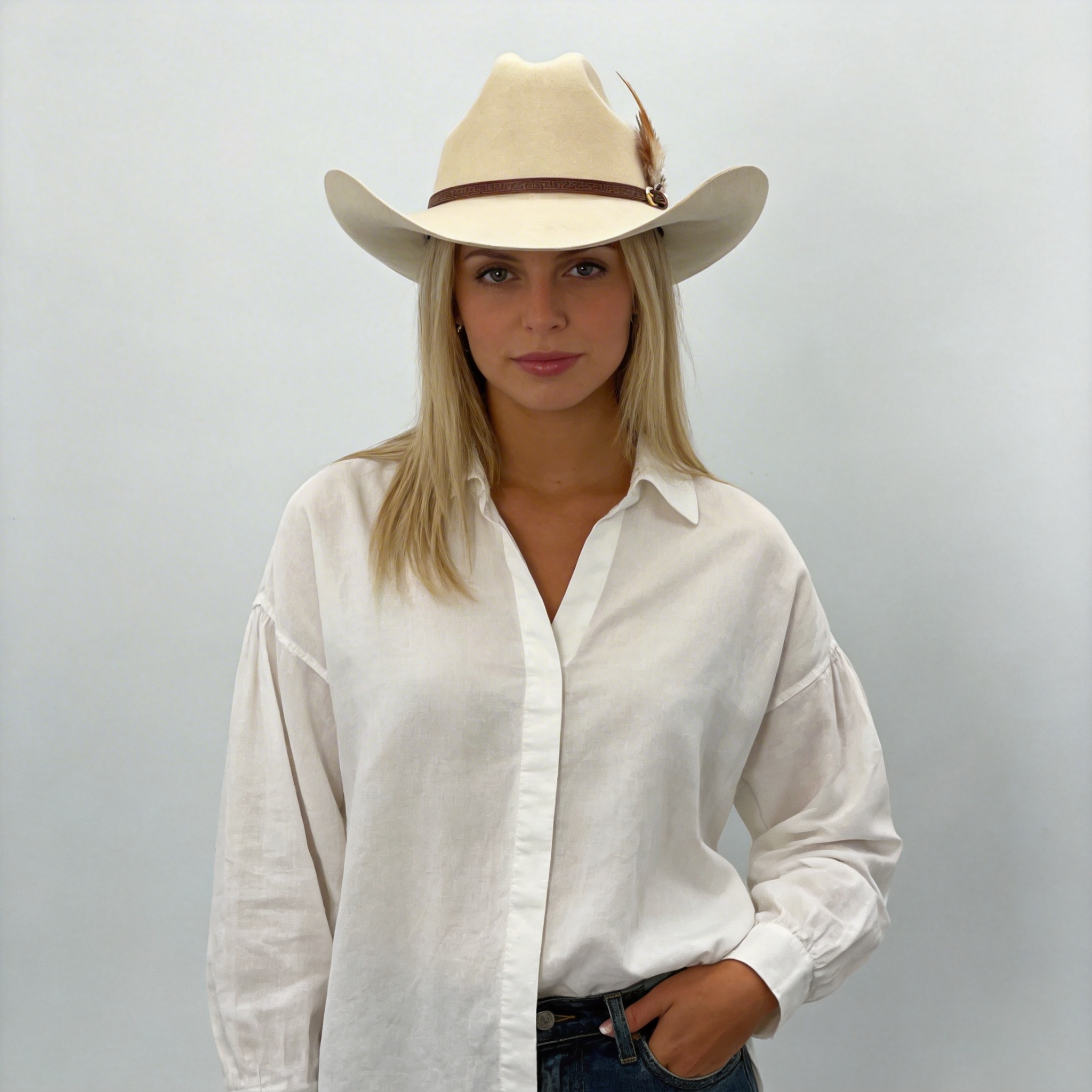 Oatmeal Cowboy – Custom Narrow Band & Feather