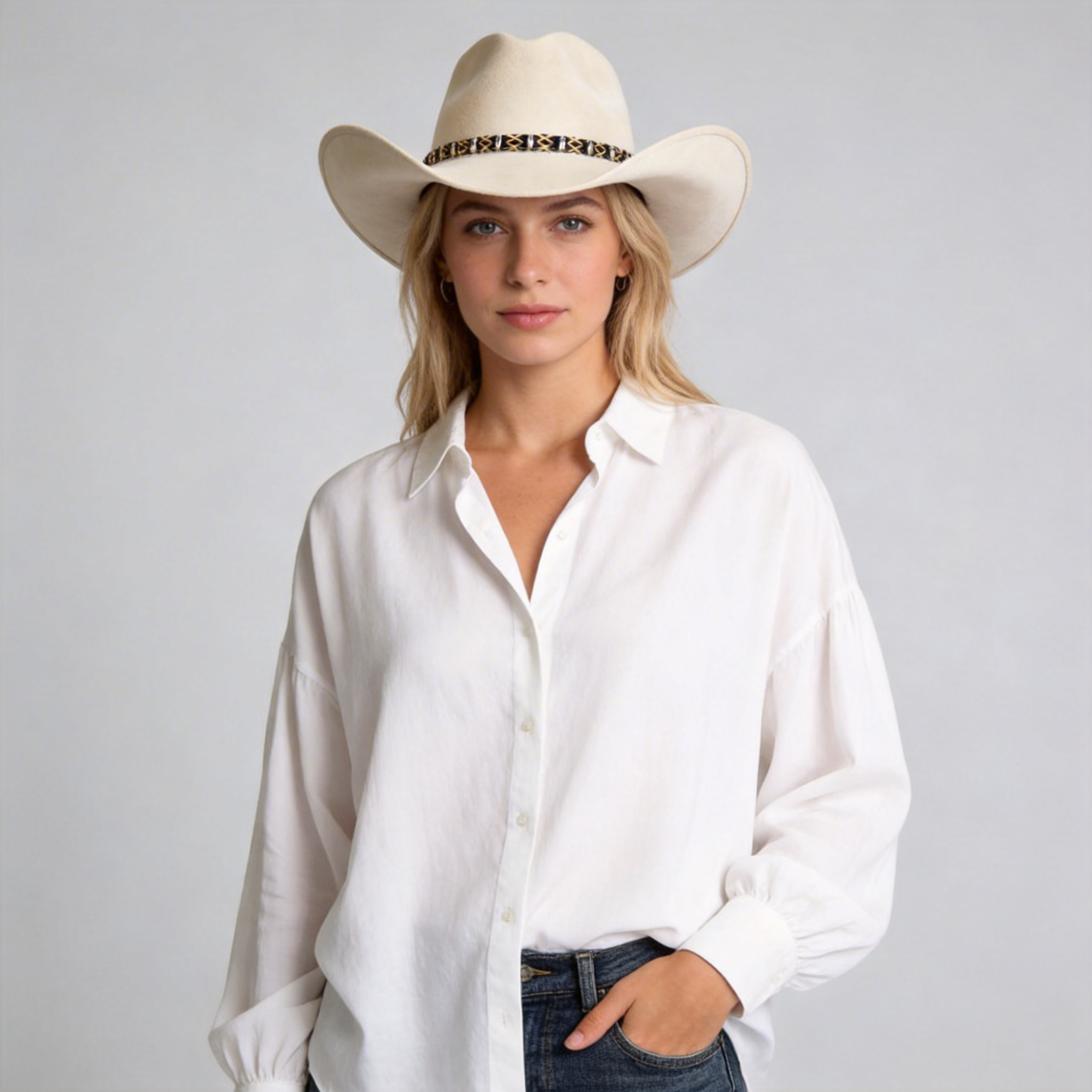 Women Cattleman's Charm-Beige