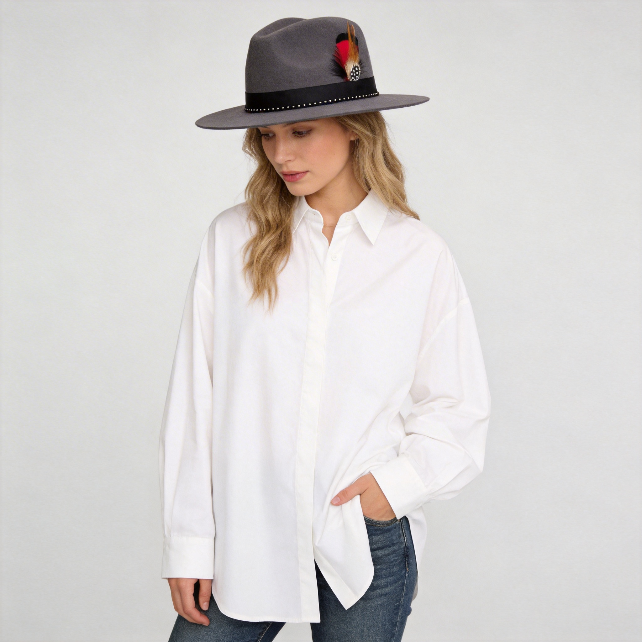 Deep Gray Wide-Brim – Bright Feather Accent