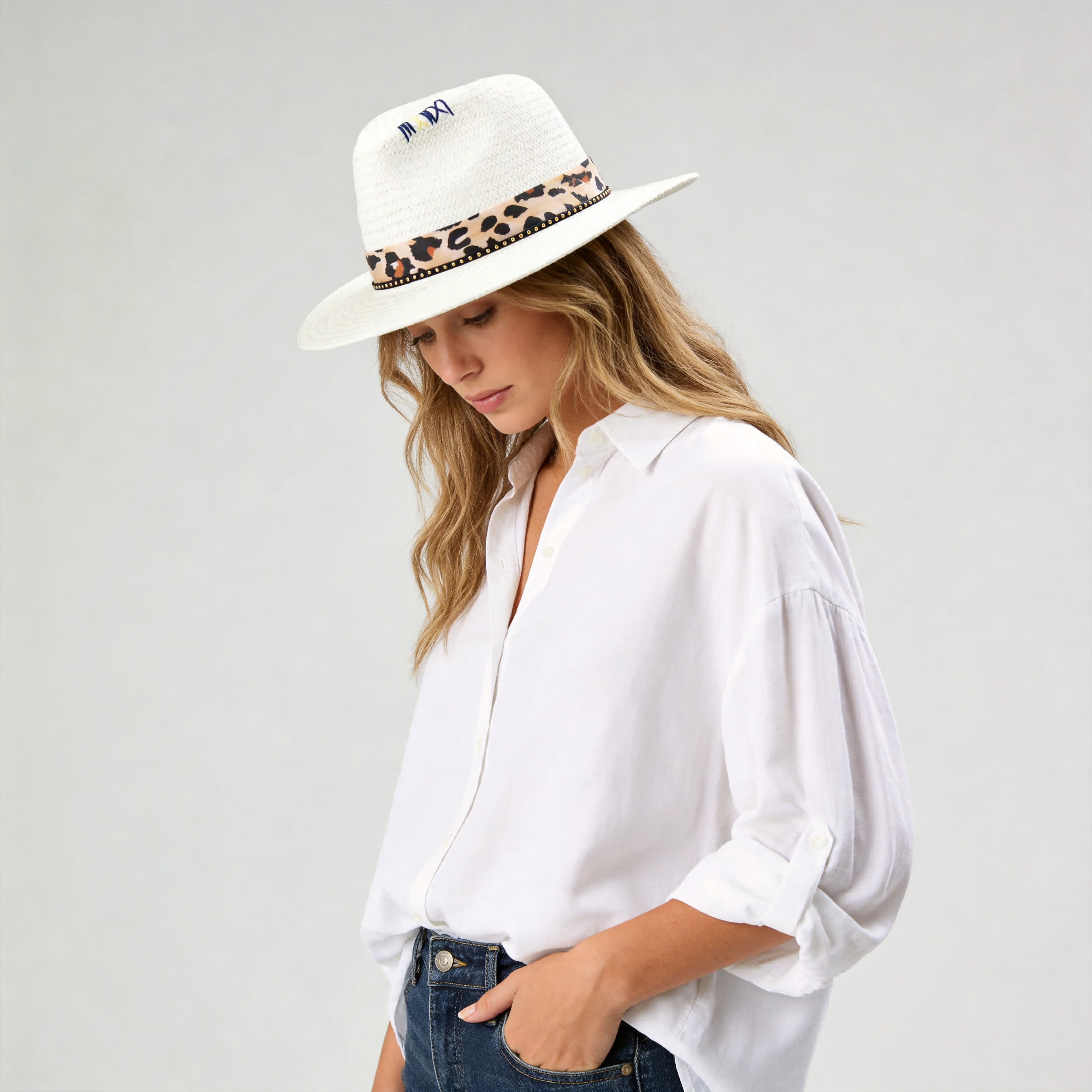 Classic Gus Crown - Off-White with Stitched Detail