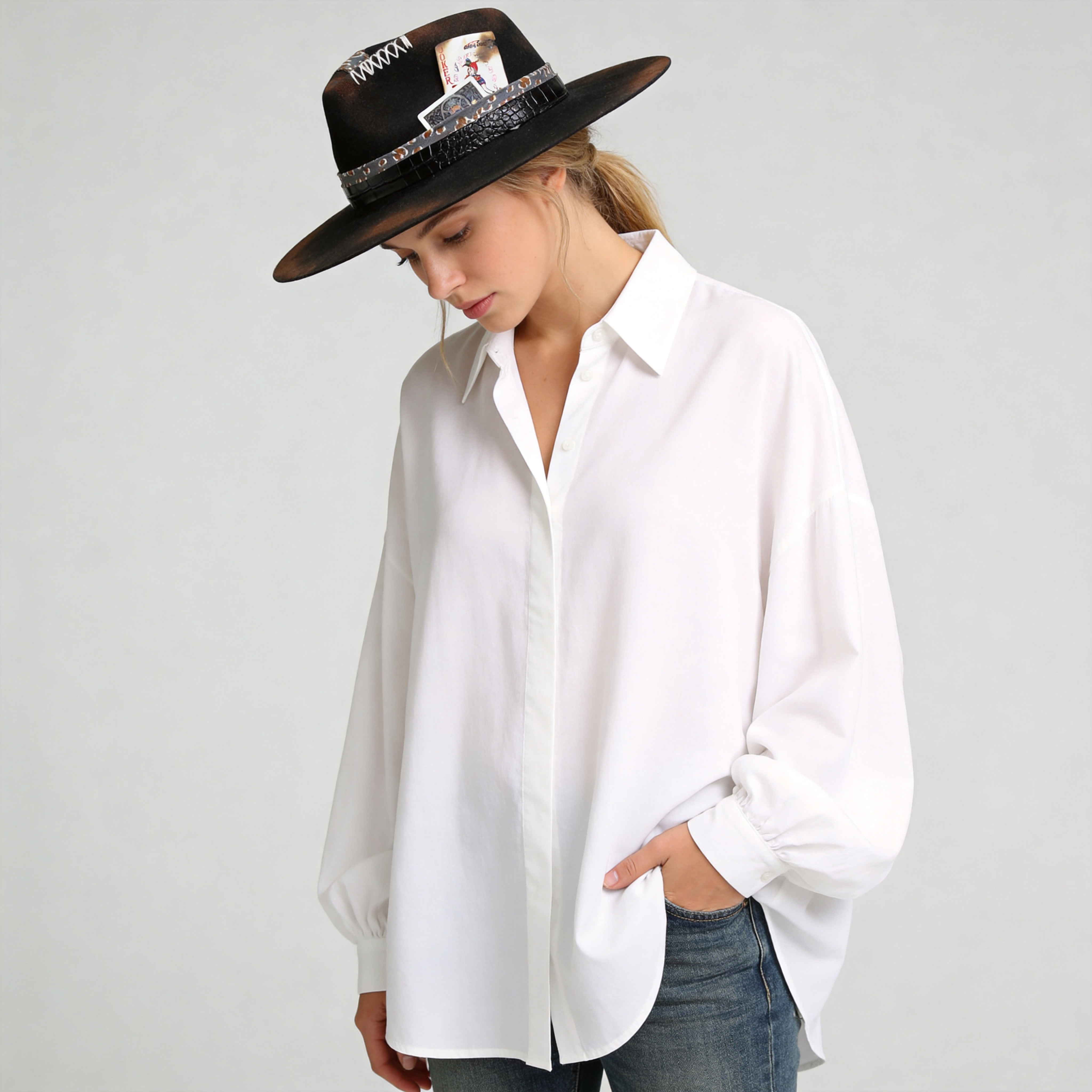 Artistic Felt Hat – Sculpted Crown, Eclectic Hatband
