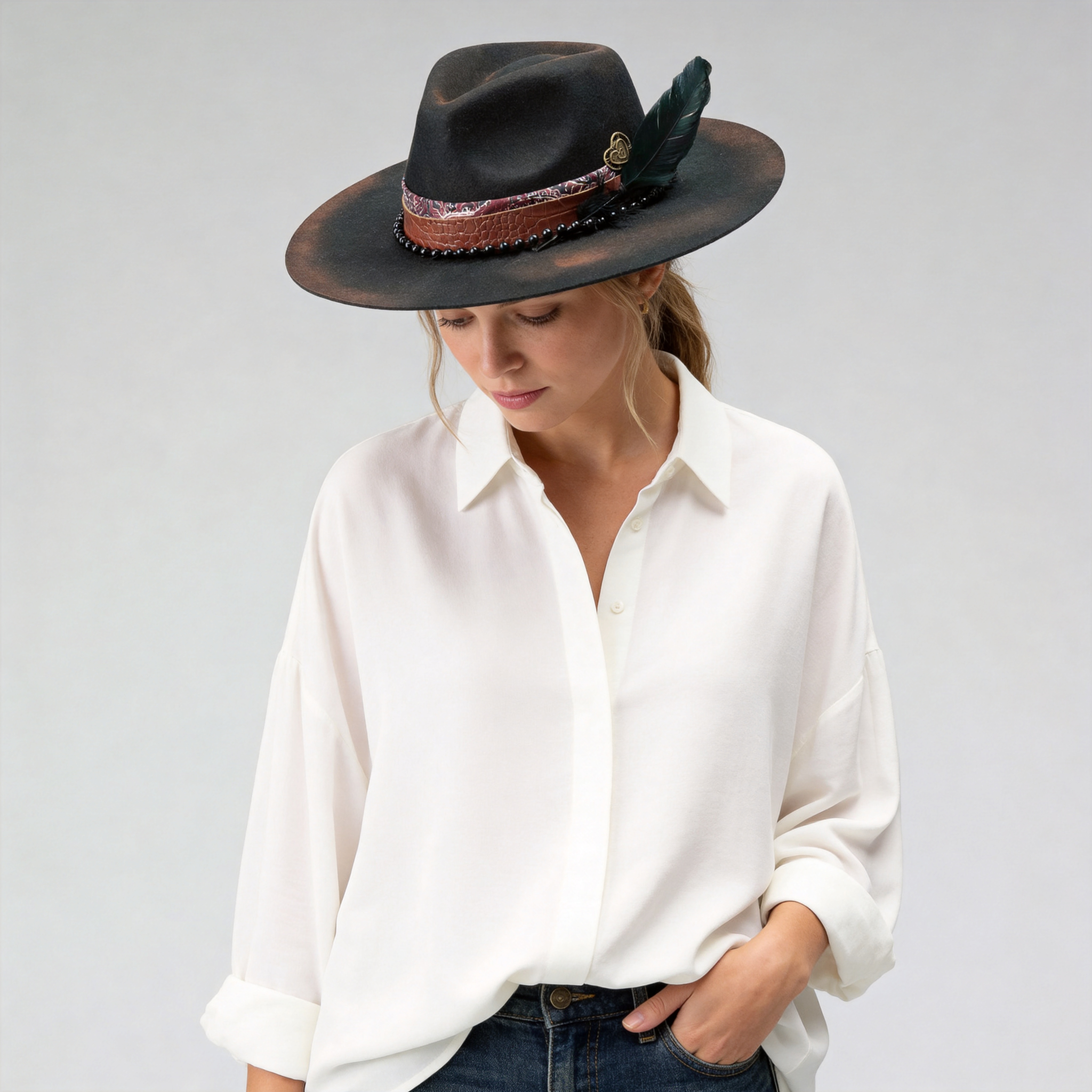 Refined Felt Hat – Minimal Shape, Tactile Details