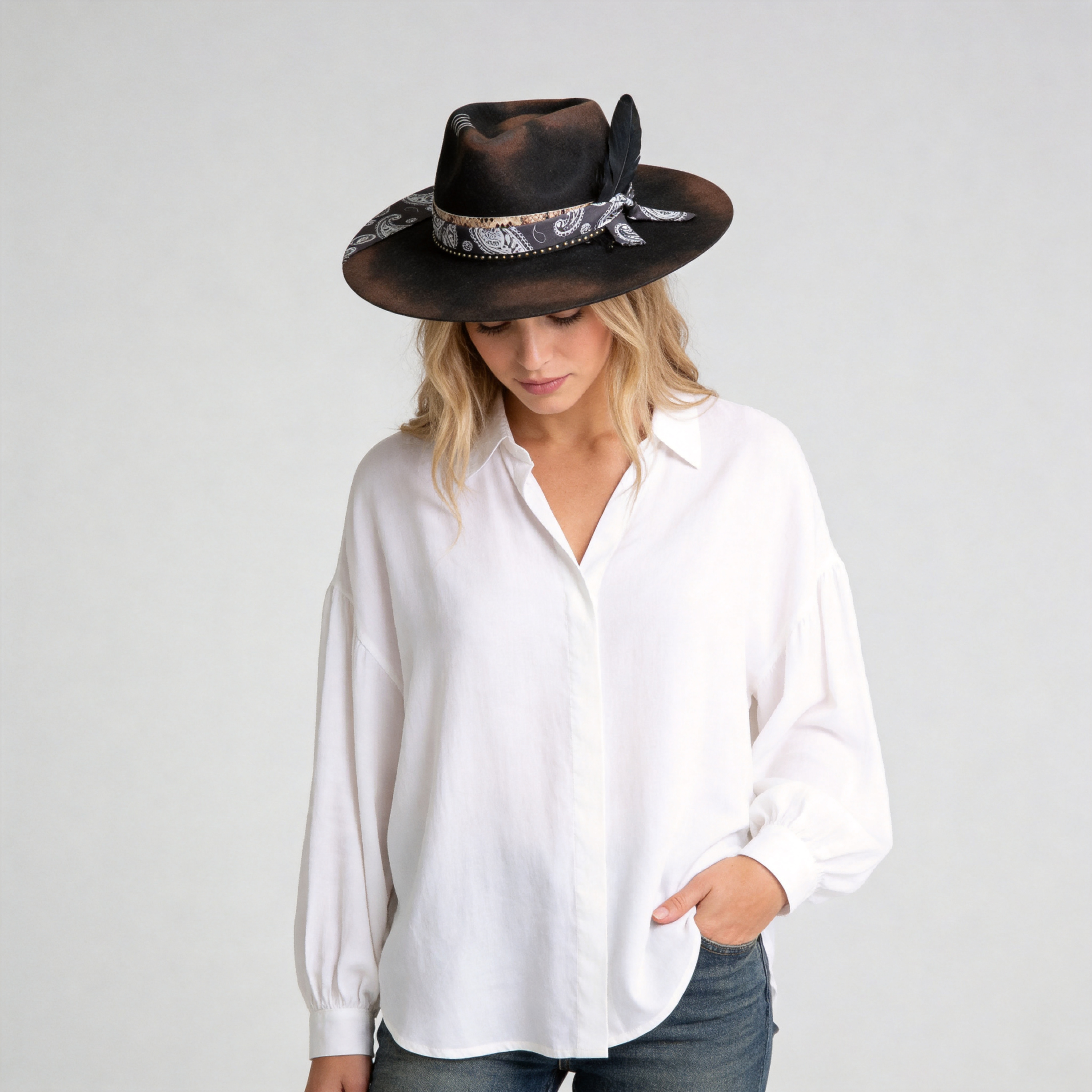 Minimal Felt Hat – Dark Base, Subtle Fire & Fabric Trim