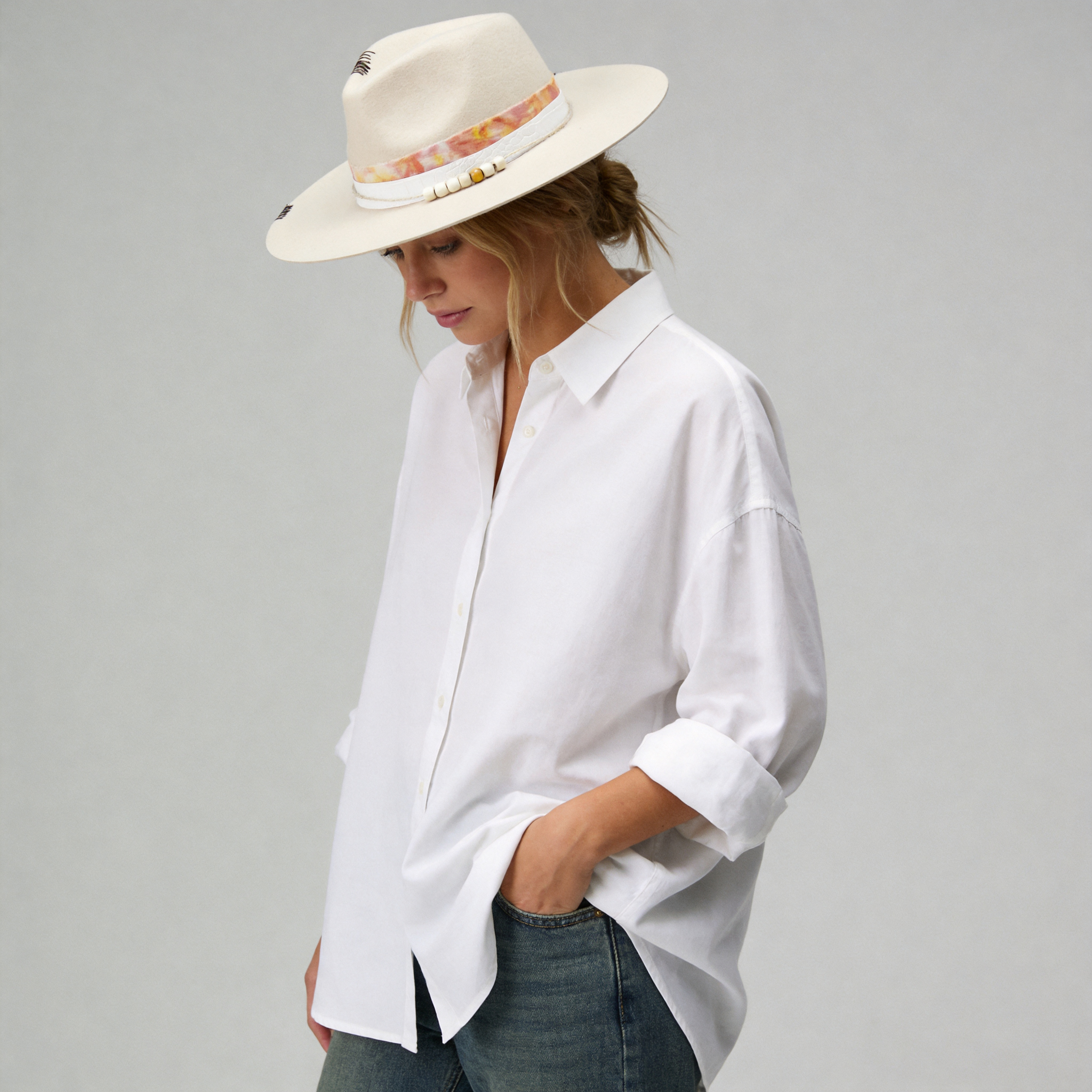 Refined Felt Hat – Minimalist Silhouette, Bold Textured and Dyed Hatband